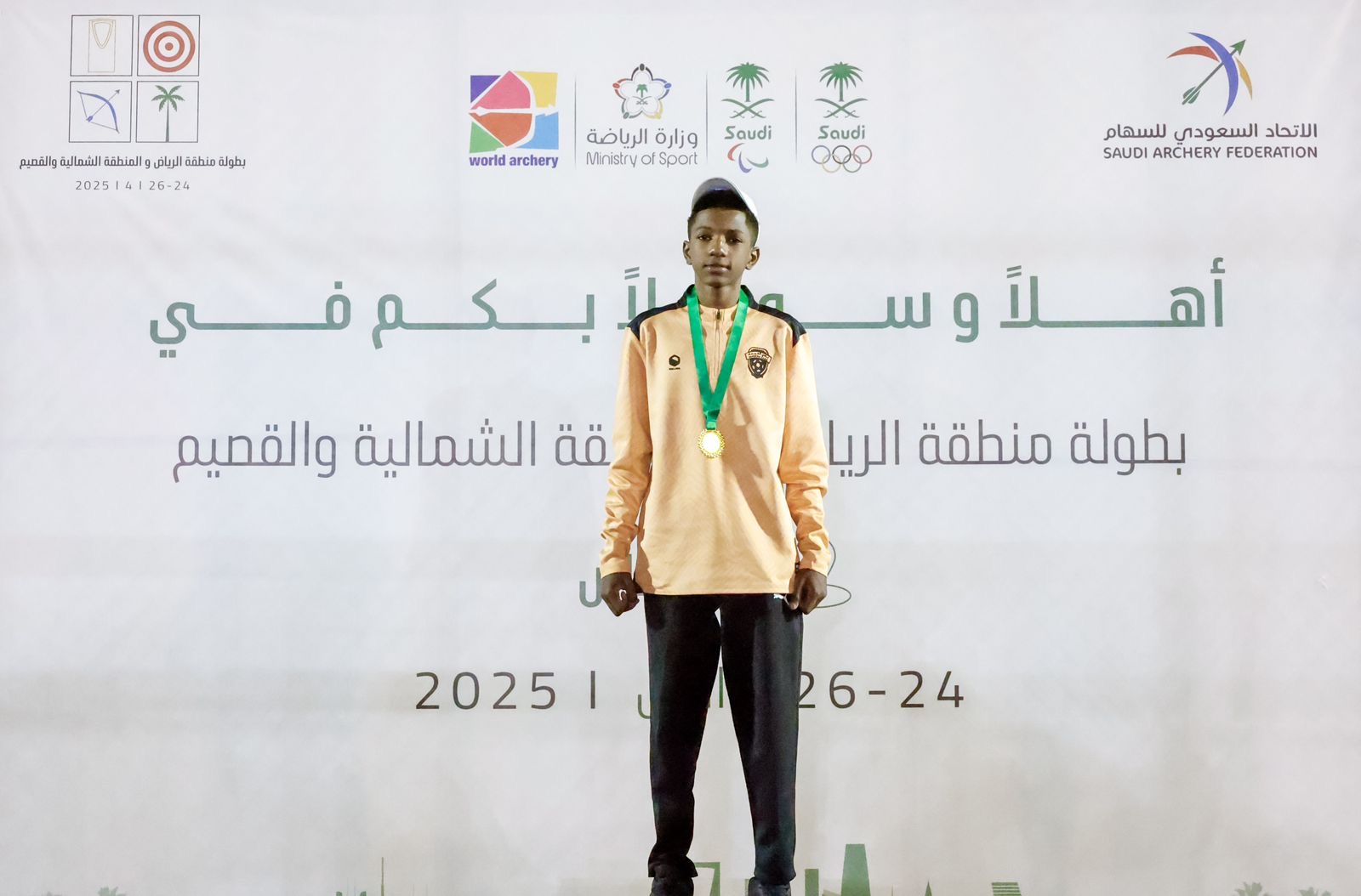 لاعب الفيحاء للسهام خالد مجرشي يحصل على الميدالية الذهبية في بطولة منطقة الرياض والمنطقة الشمالية والقصيم