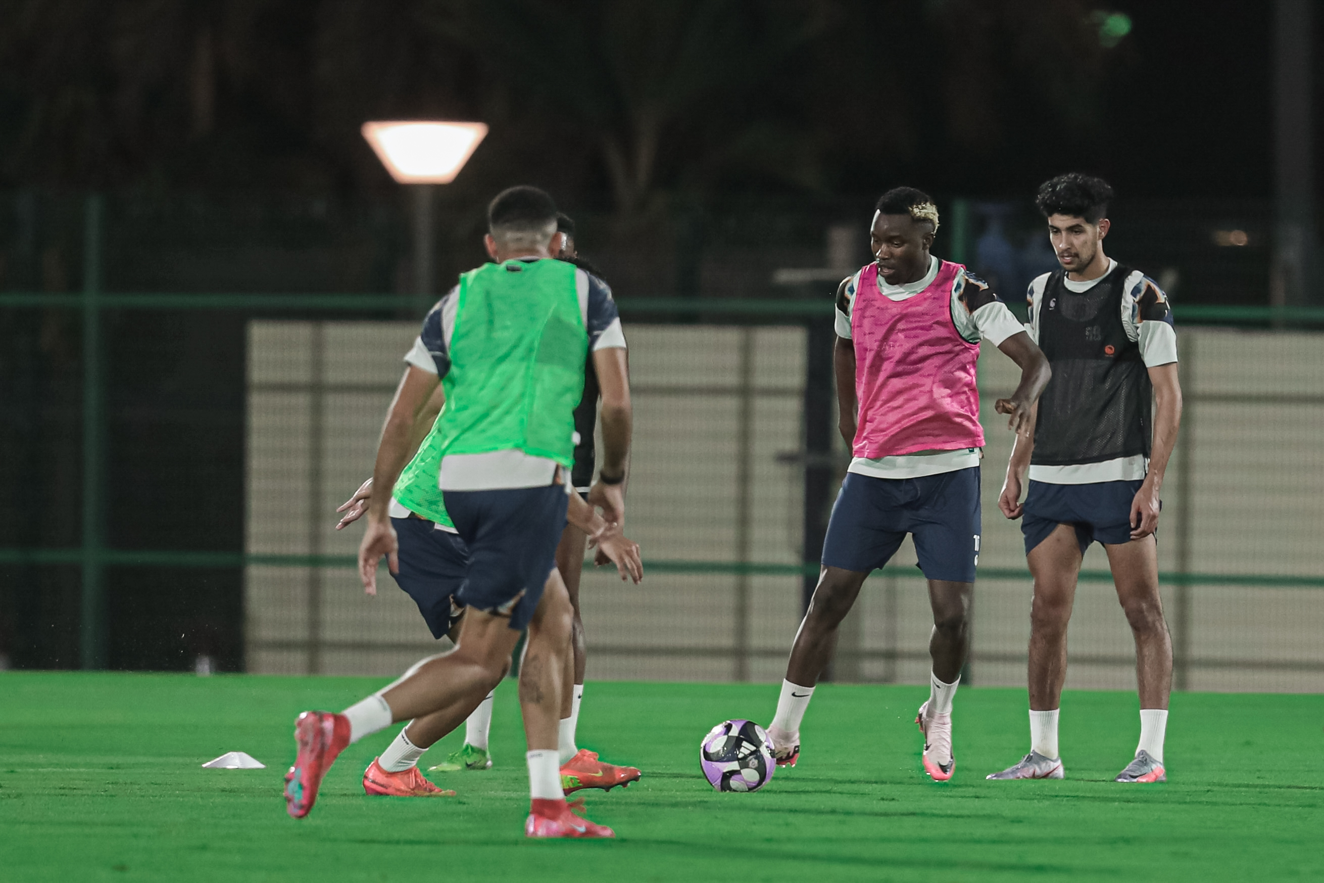 الفيحاء يصل إلى جدة، وينهي تحضيراته الميدانية استعداداً لمواجهة الإتحاد