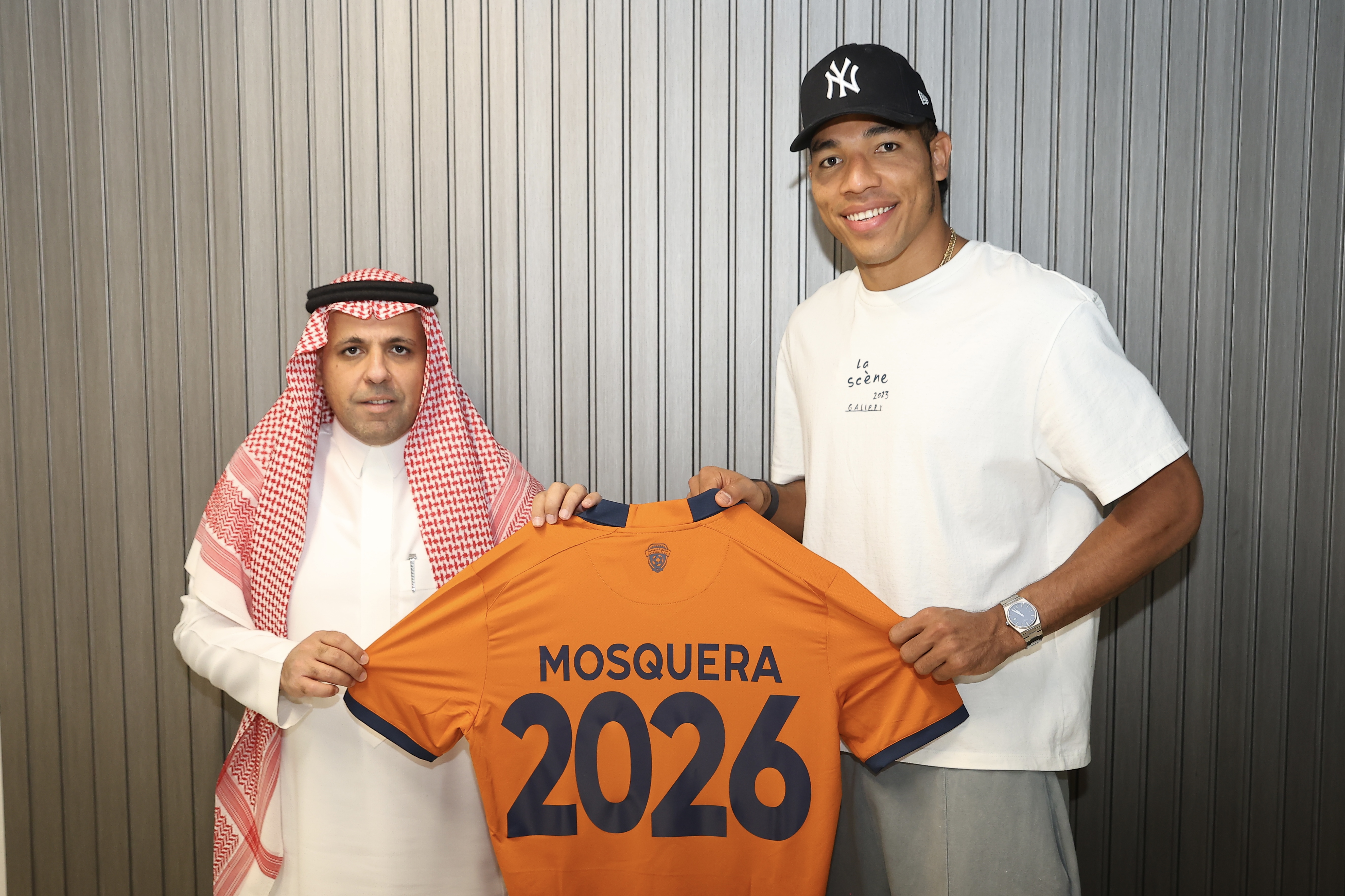 مجلس إدارة نادي الفيحاء ينهي إجراءات تجديد عقد حارس المرمى البنمي أورلاندو موسكيرا حتى 2026م