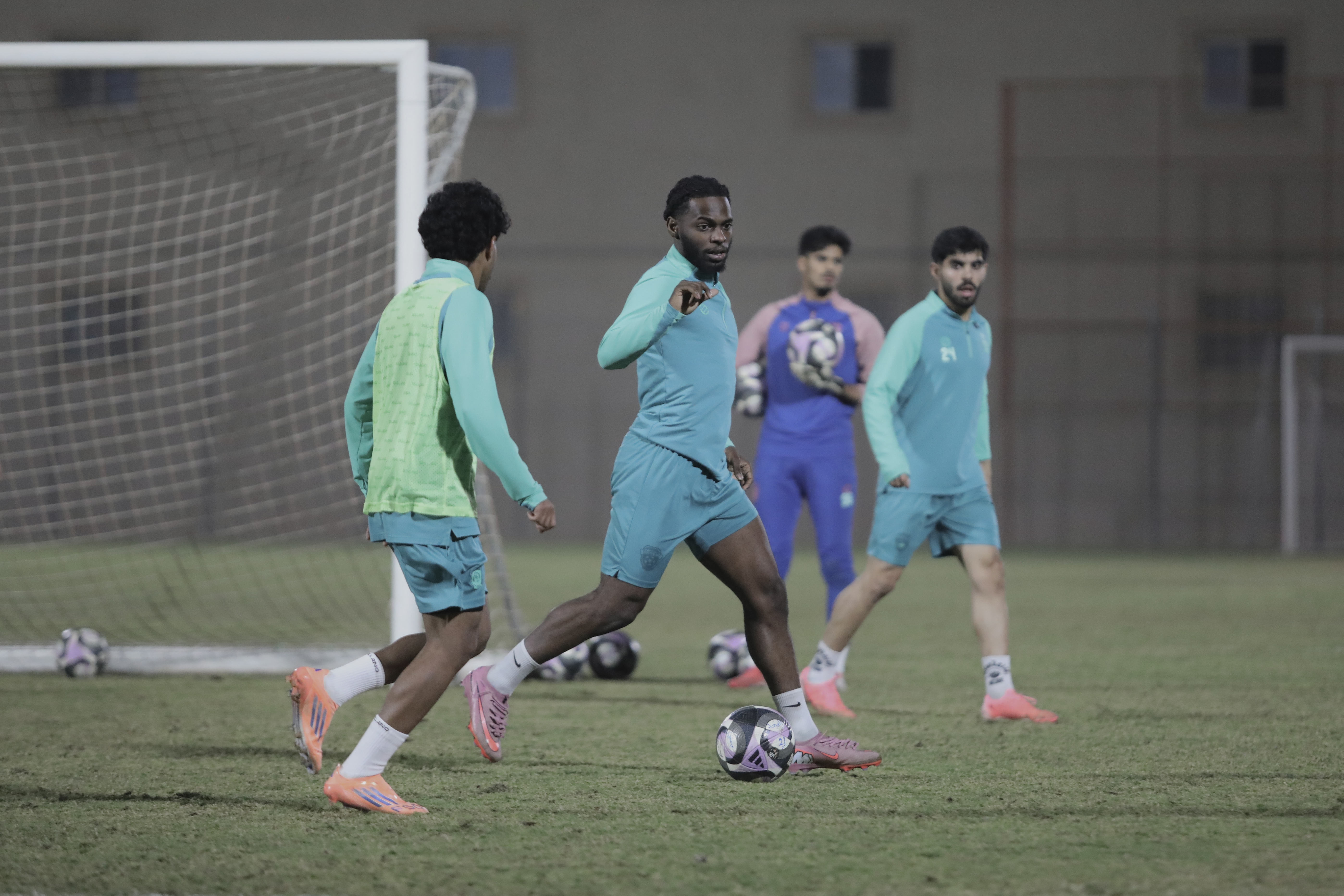 الفيحاء‬⁩ ينهي استعداداته لمواجهة الخلود ضمن الجولة التاسعة من ⁧‫دوري جوّي للنخبة‬⁩ تحت 21 عام .