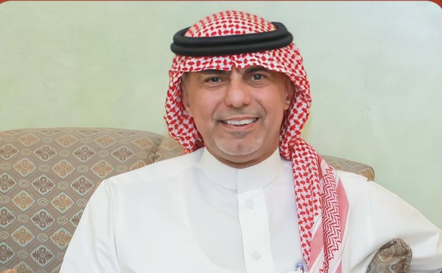 الدكتور يحيى بن عبدالعزيز الحقيل يجدد رسوم العضوية الشرفية