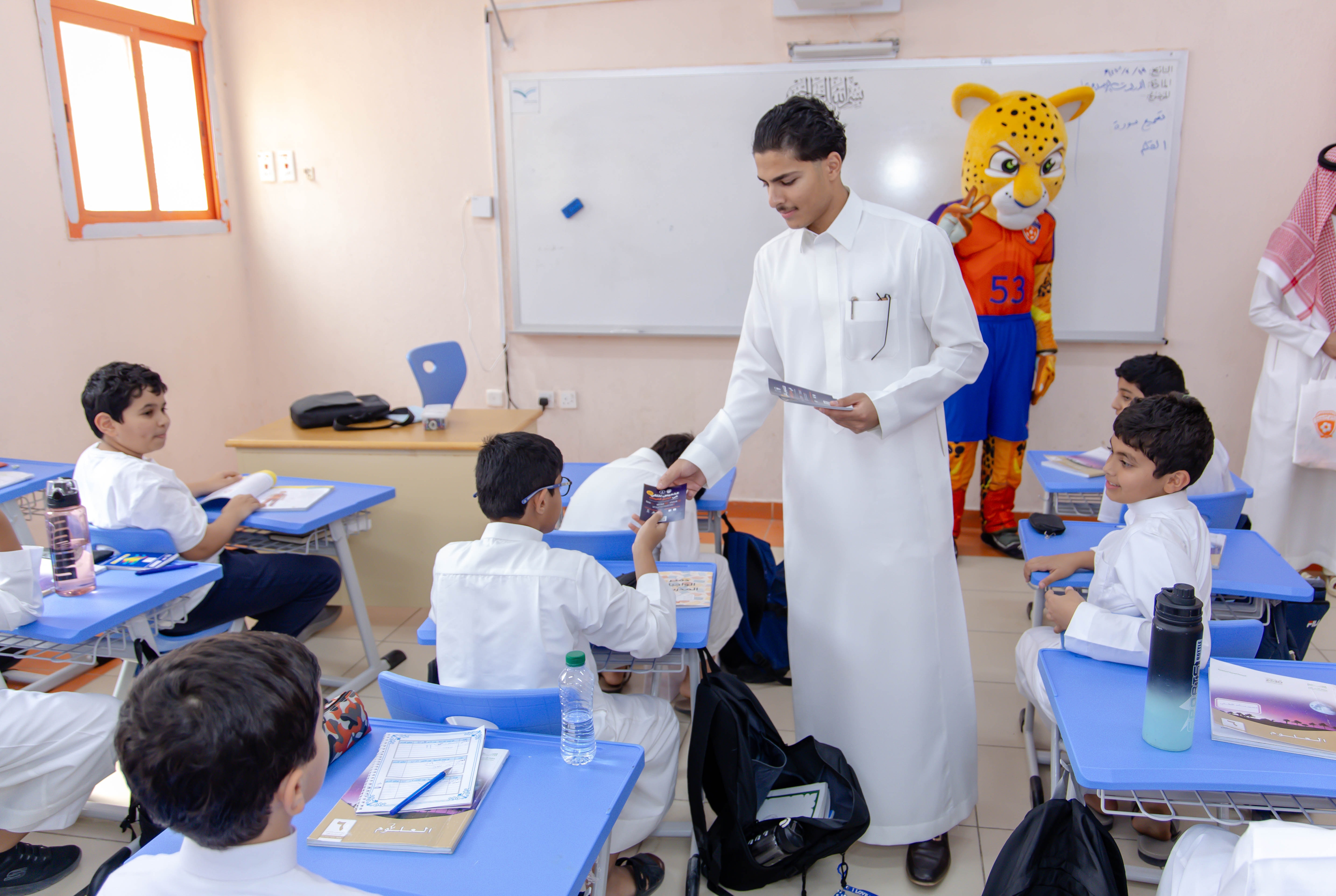 زيارات لعدد من مدارس محافظة المجمعة، ولقاءات مع الطلاب، وتذاكر مجانية للمباراة القادمة؛ تعزيزًا لارتباط النادي بمجتمعه..