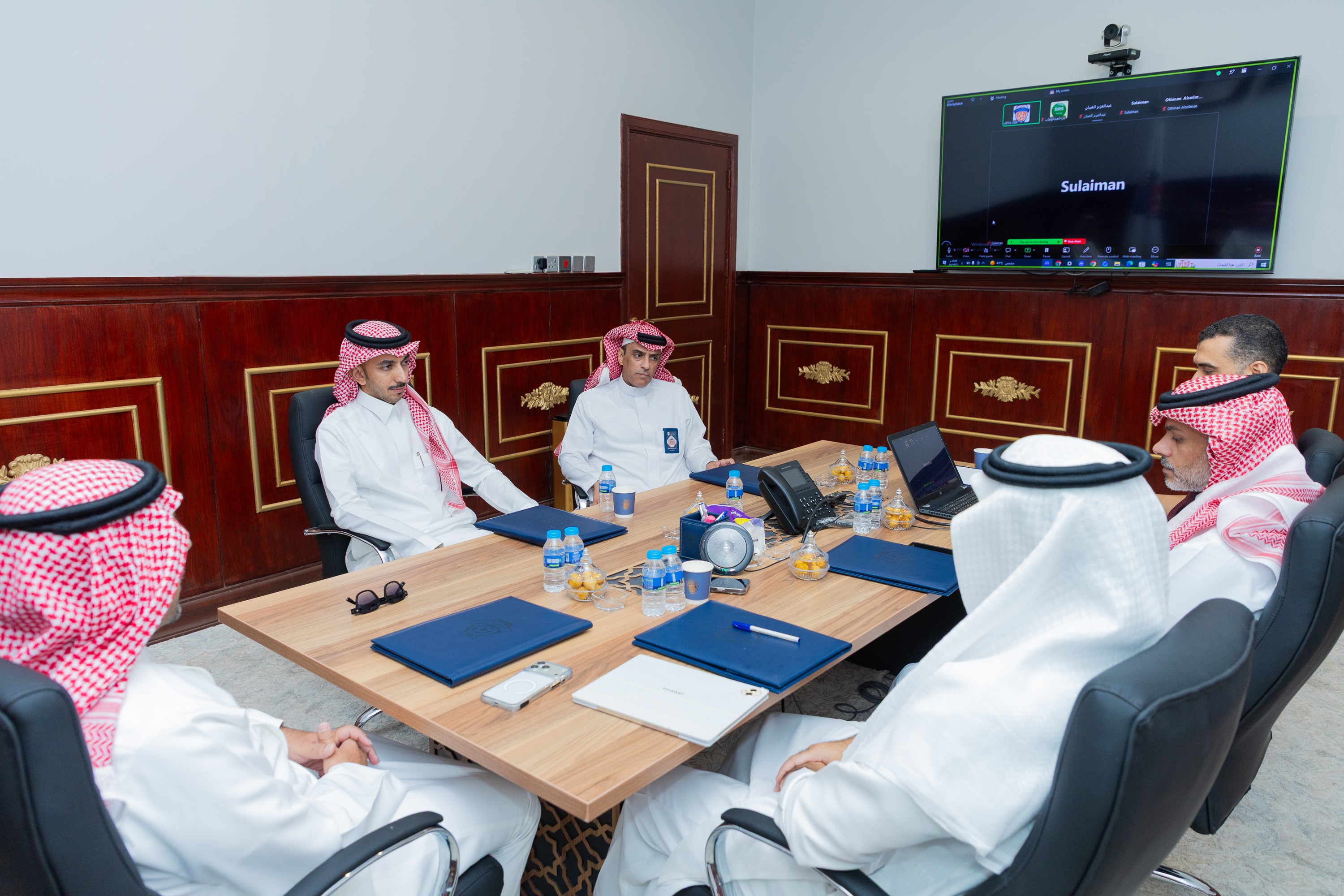 مجلس إدارة النادي يعقد اجتماعه الدوري