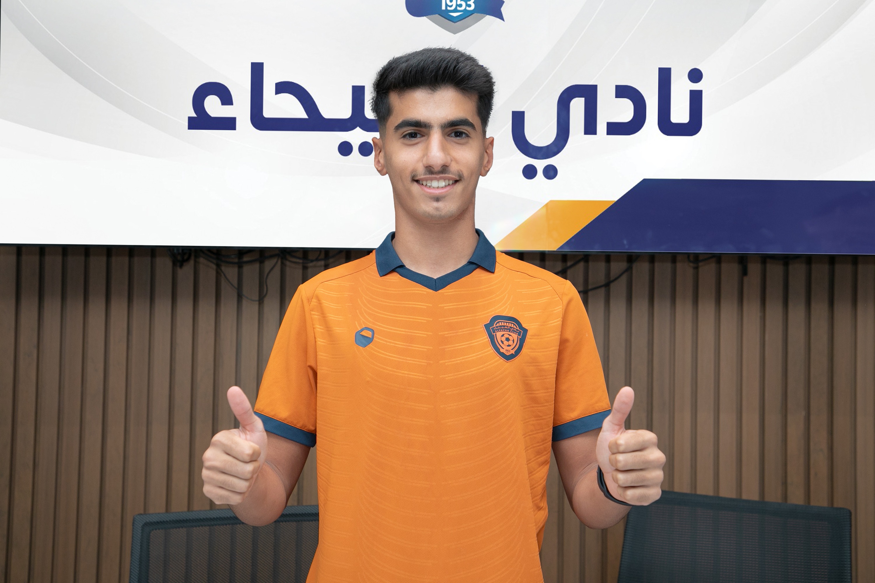 الفيحاء يوقع عقداً احترافياً مع اللاعب اللاعب أسامة التركي "17 سنة" لمدة سنتين .