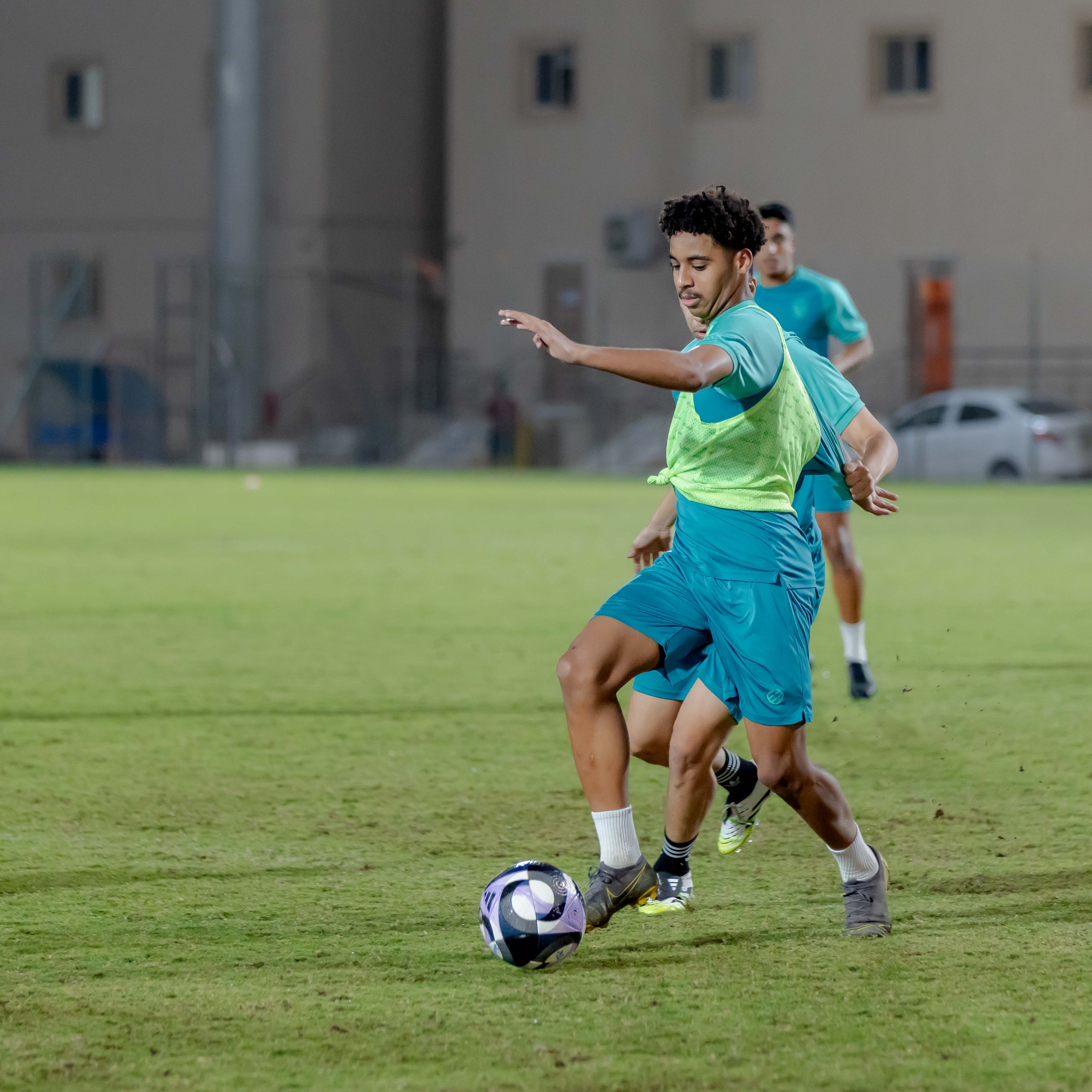 الفيحاء تحت 21 عامًا يُجري تمرينه الرئيس استعدادًا لملاقاة الفتح .