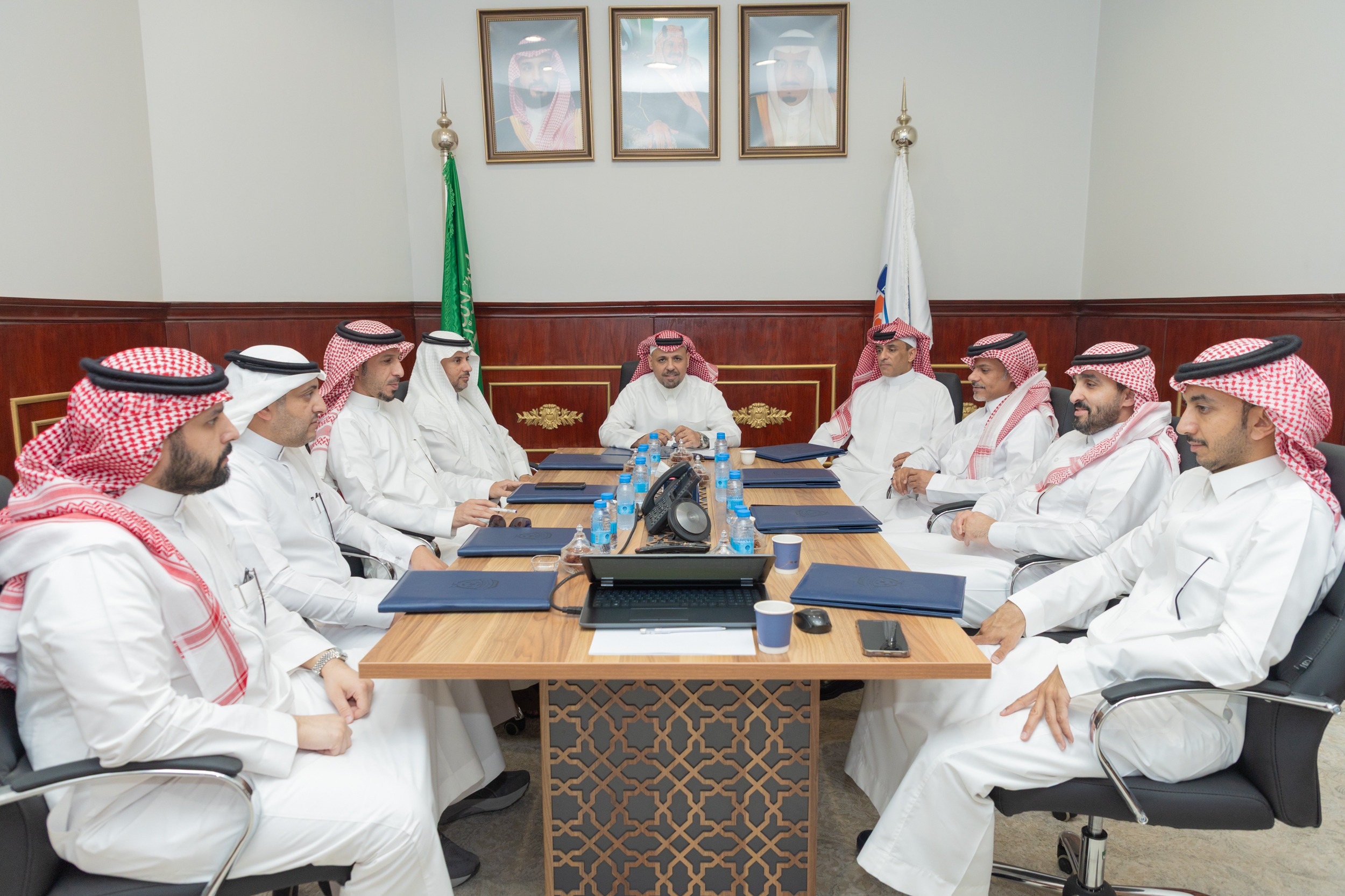 مجلس إدارة النادي يعقد اجتماعه الدوري