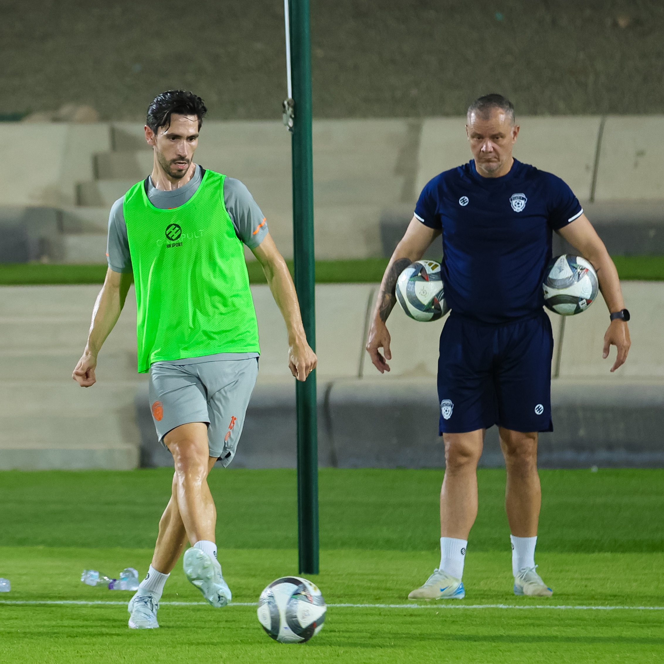 الفيحاء يصل إلى جدة، وينهي تحضيراته لمواجهة الإتحاد