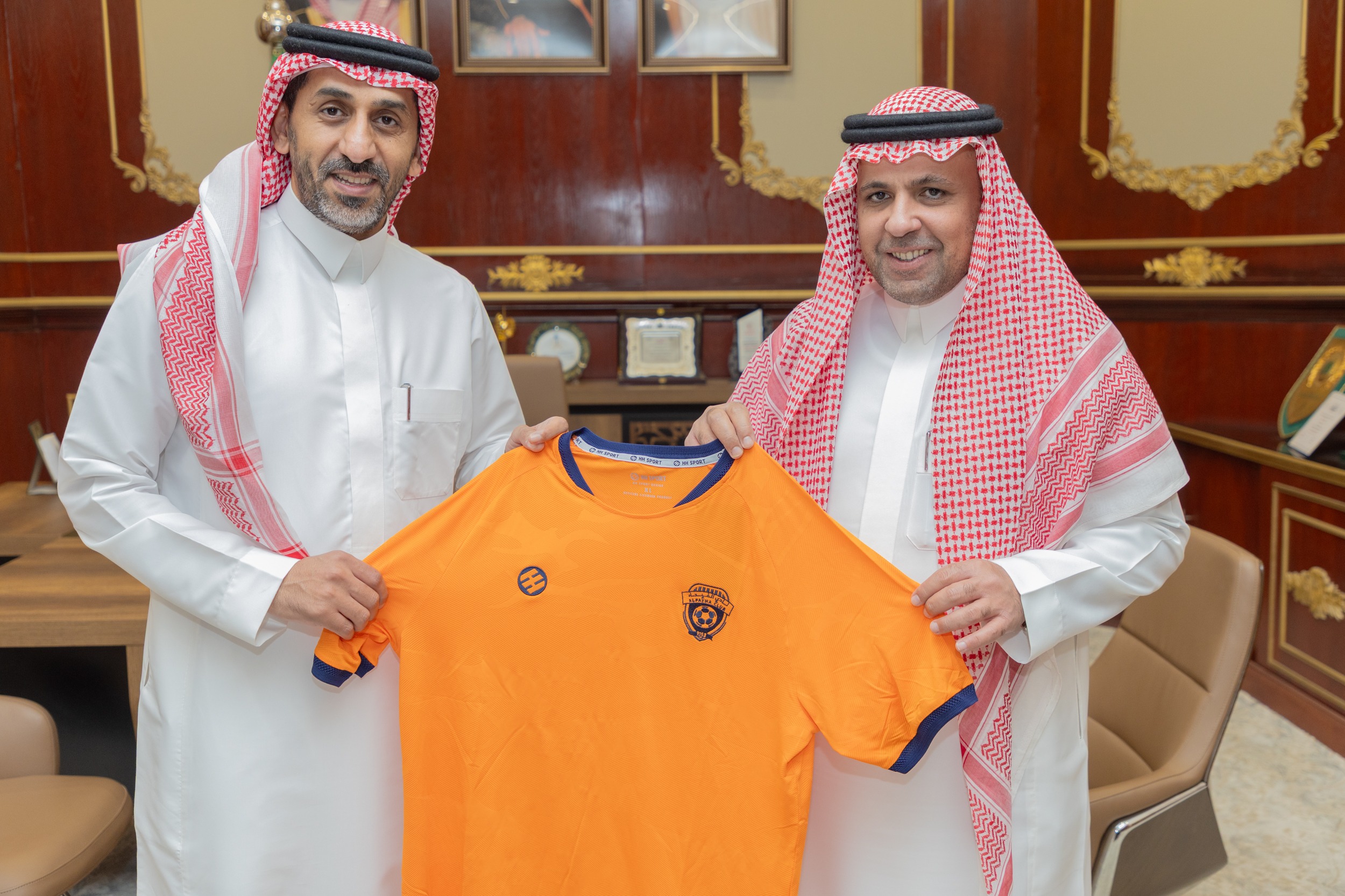 رئيس نادي الكوكب المهندس يزيد بن ناصر الزعاقي يزور الفيحاء