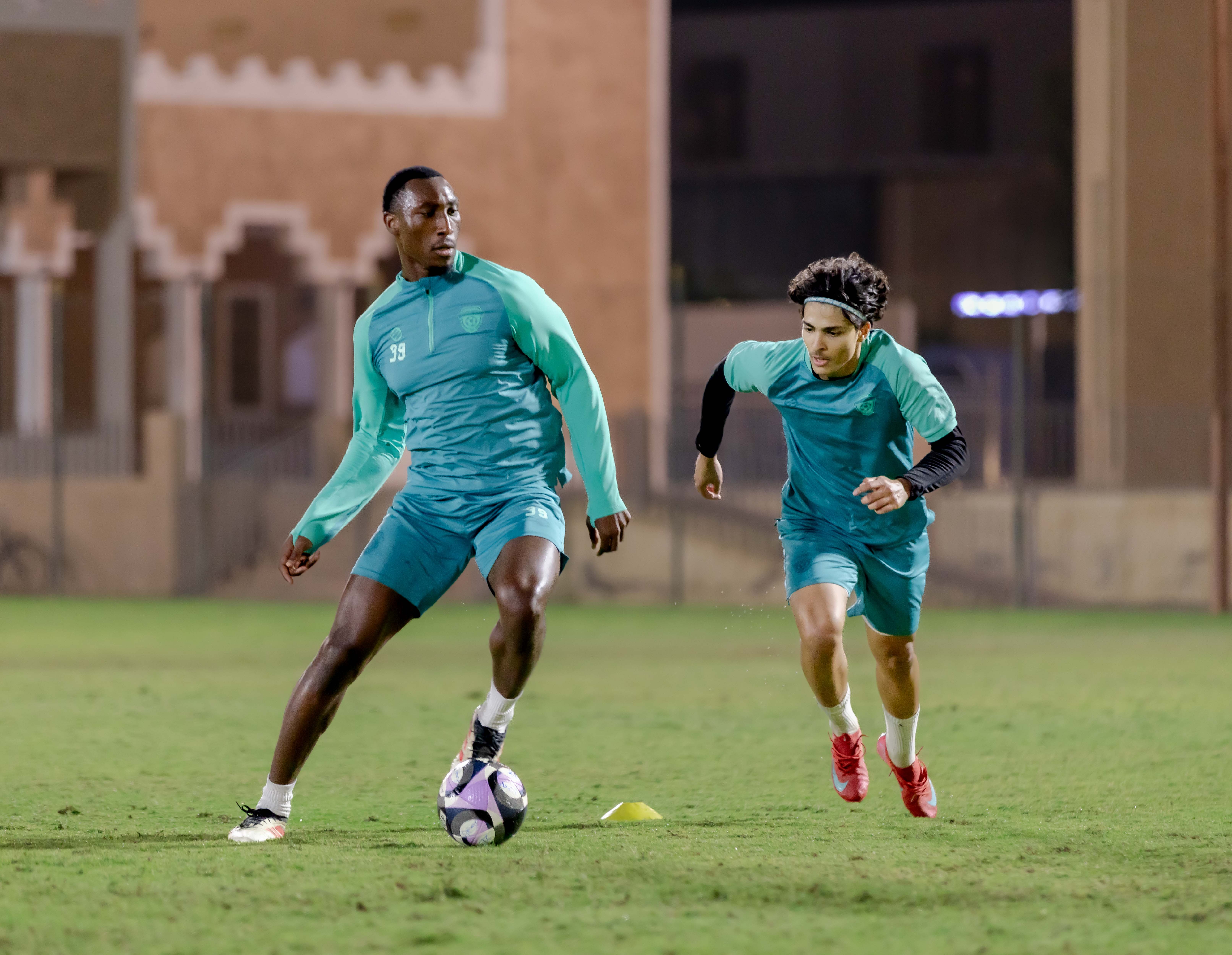 الفيحاء تحت 21 عامًا يُجري تمرينه الرئيس استعدادًا لملاقاة الجبلين .