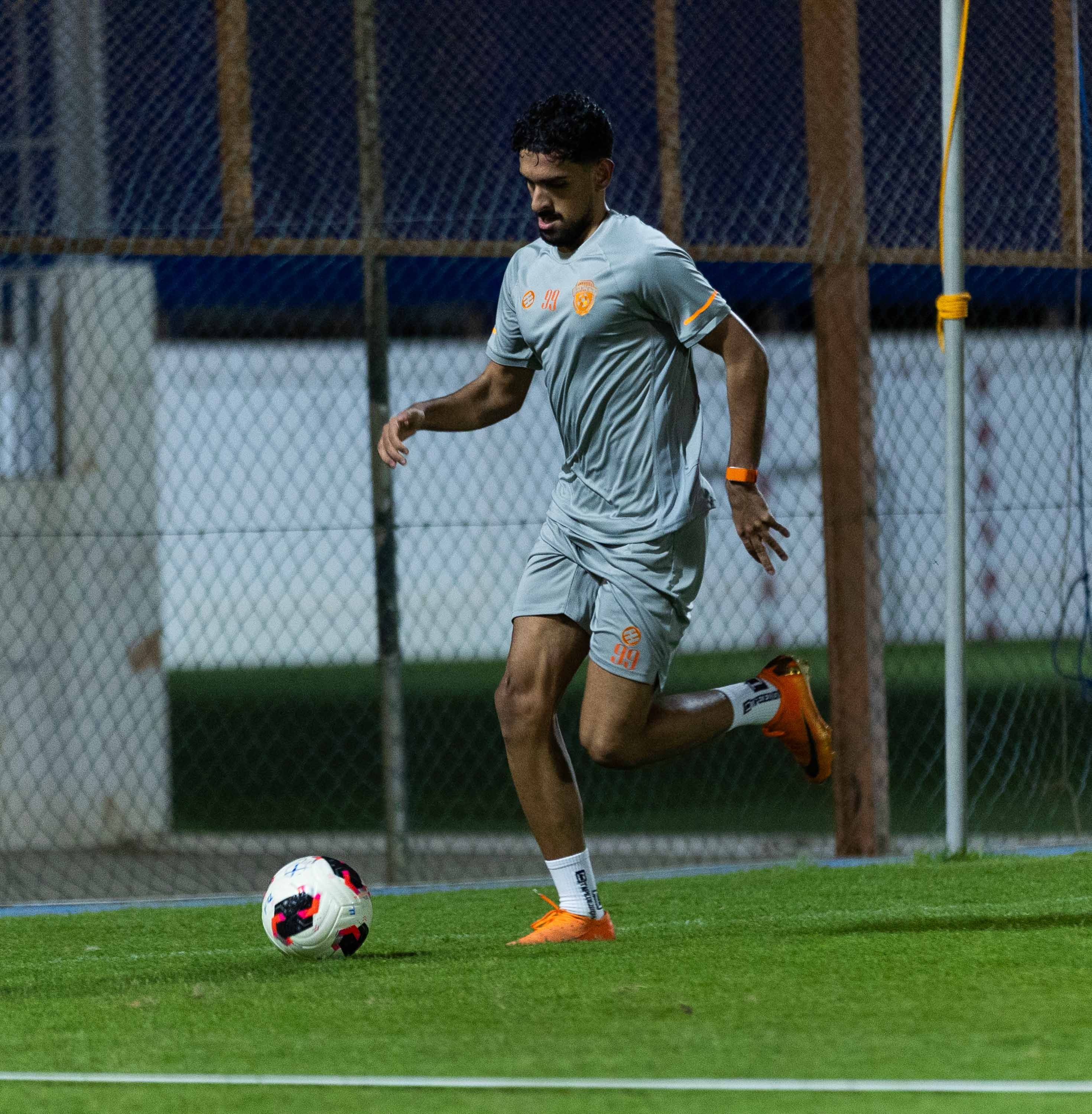 الفيحاء U21 ينهي تحضيراته استعدادًا لملاقاة الهلال .