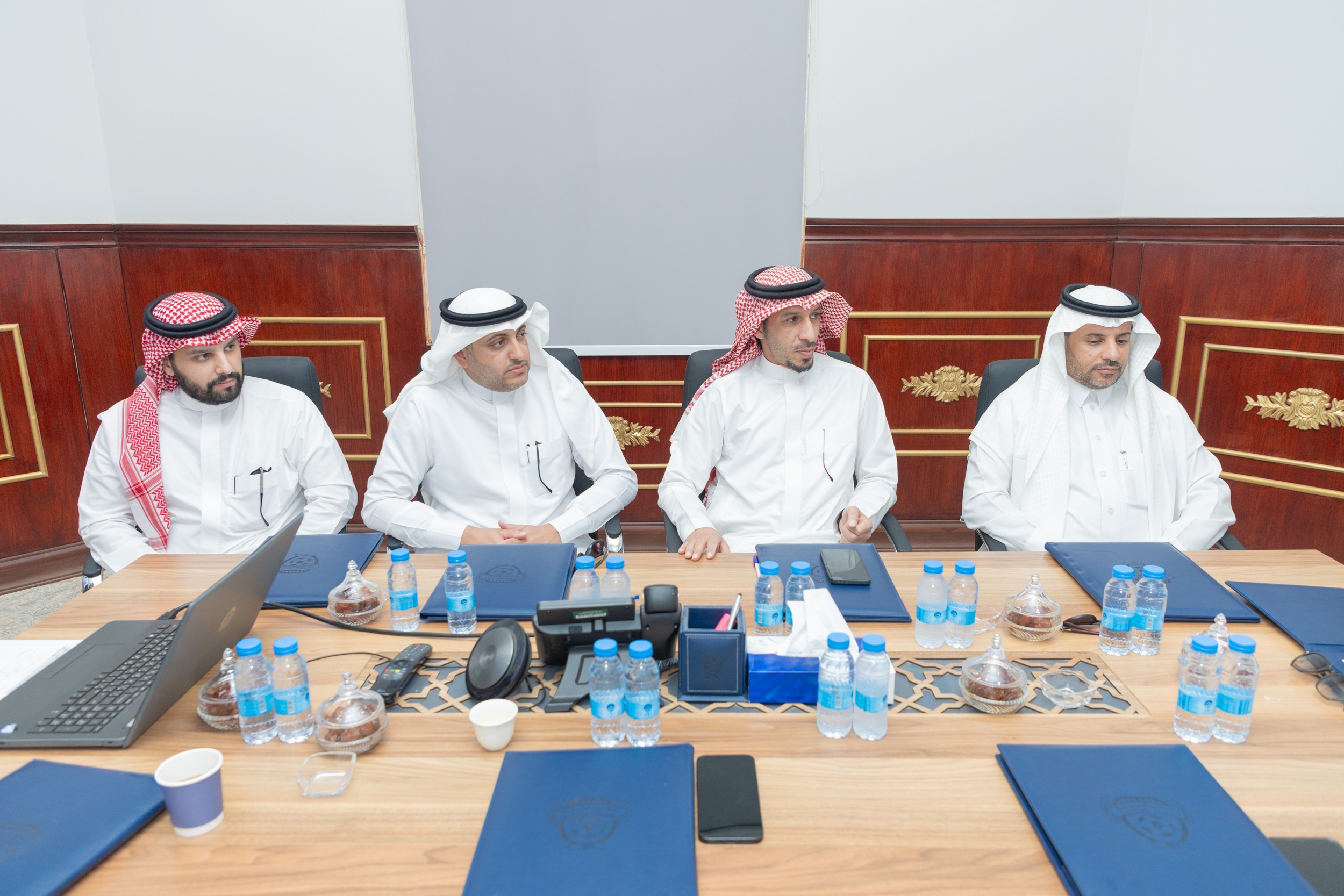 مجلس إدارة النادي يعقد اجتماعه الدوري
