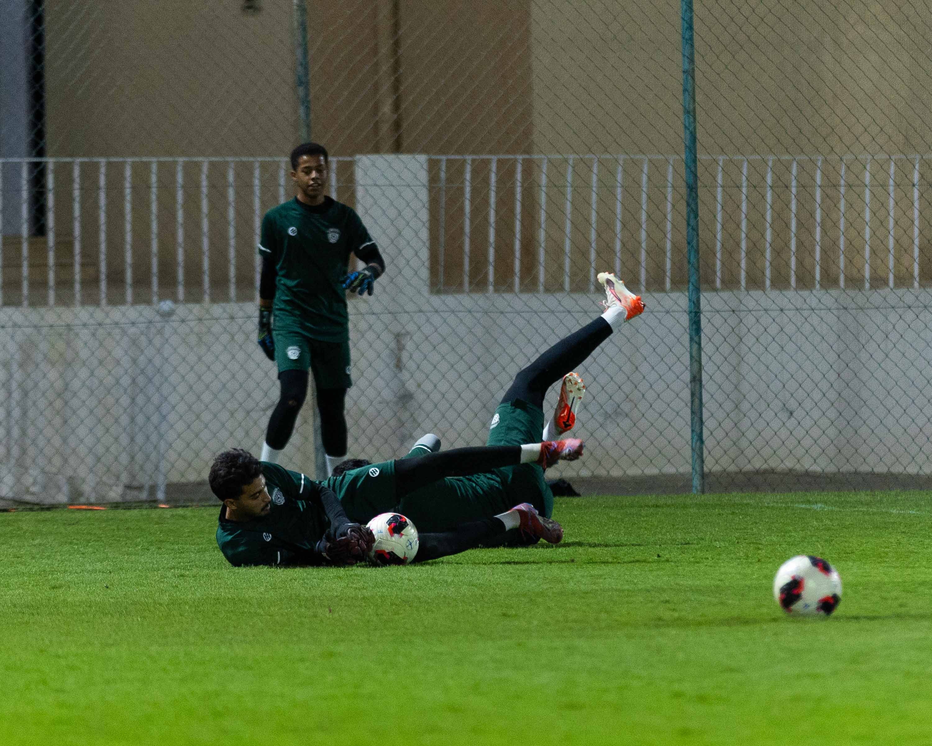 الفيحاء U21 ينهي تحضيراته استعدادًا لملاقاة الهلال .