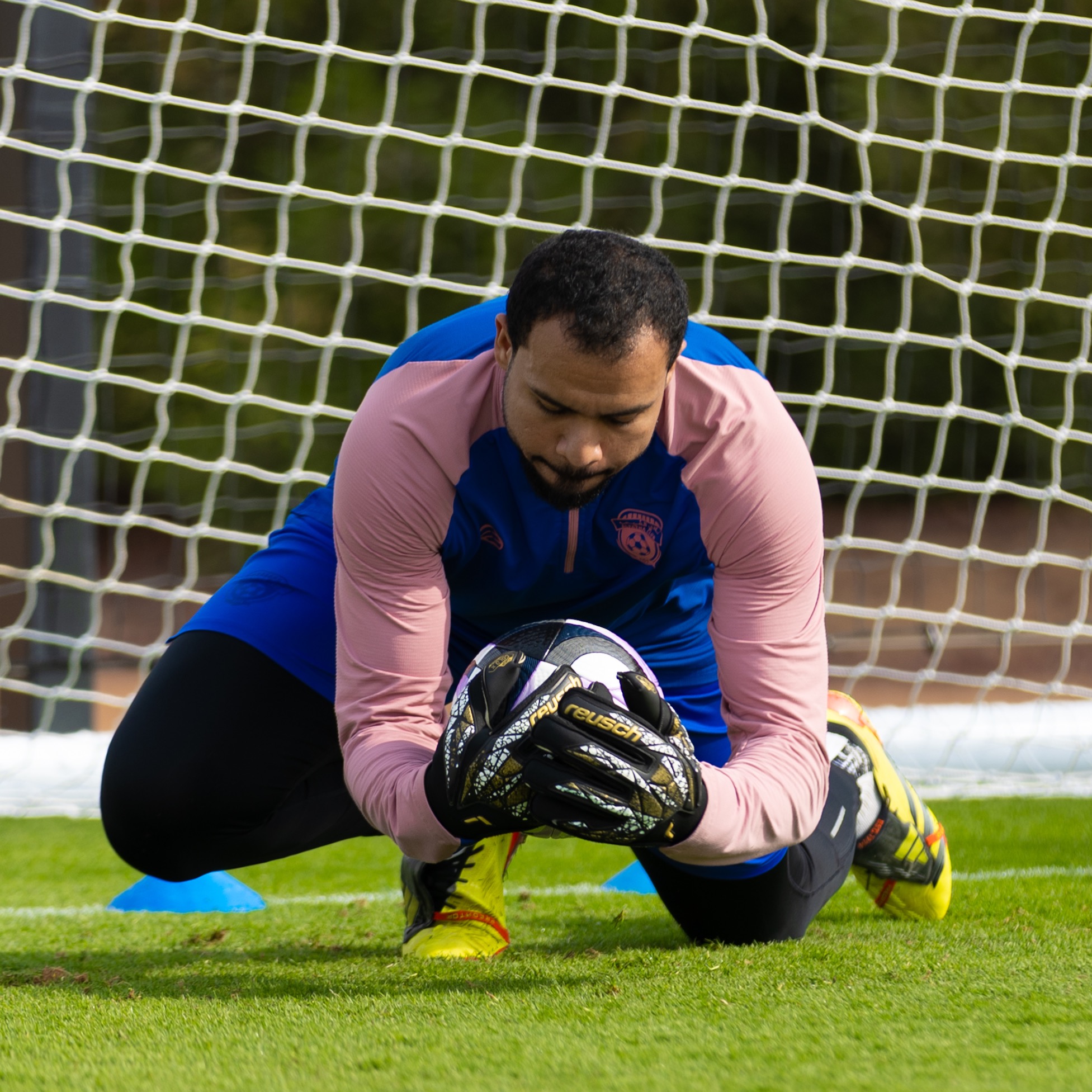 الفيحاء يواصل برنامجه الإعدادي في معسكر العين بحصتين تدريبيتين