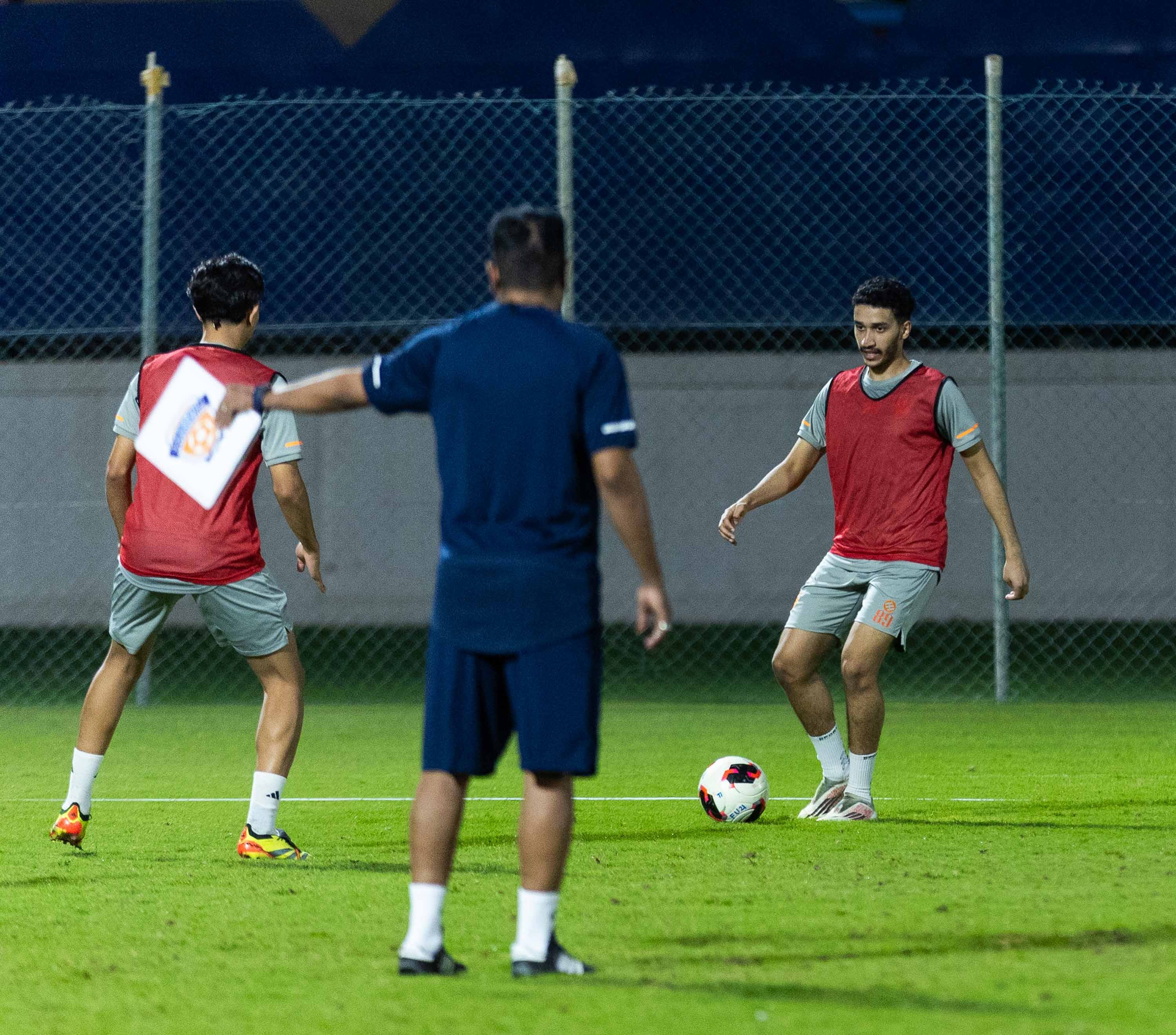 الفيحاء U21 ينهي تحضيراته استعدادًا لملاقاة الهلال .