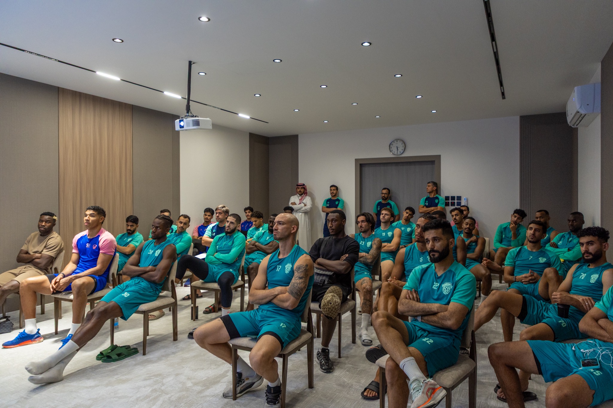 نادي الفيحاء يُنظم سلسلة من المحاضرات التثقيفية والبرامج التطويرية لمنسوبيه