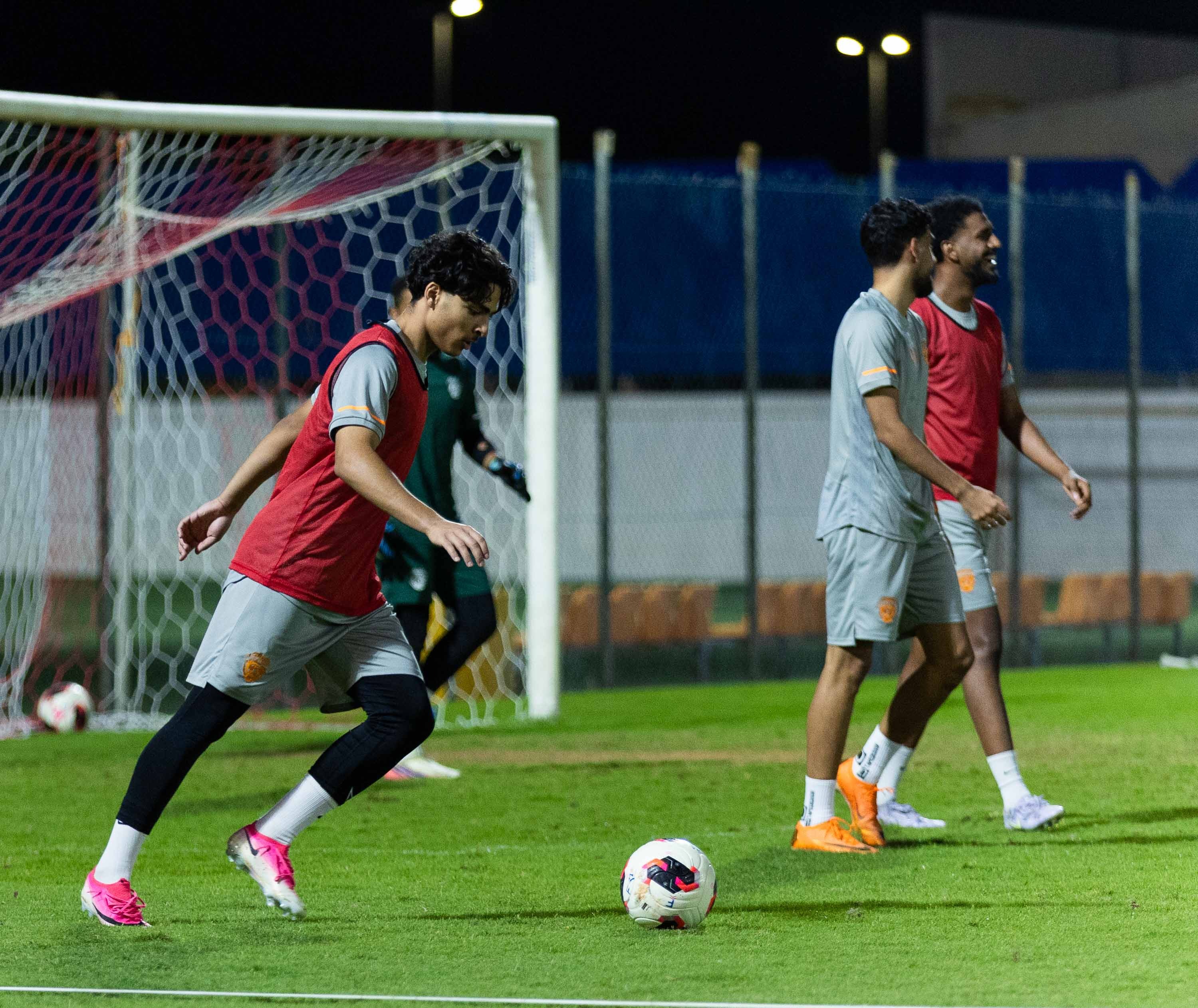 الفيحاء U21 ينهي تحضيراته استعدادًا لملاقاة الهلال .