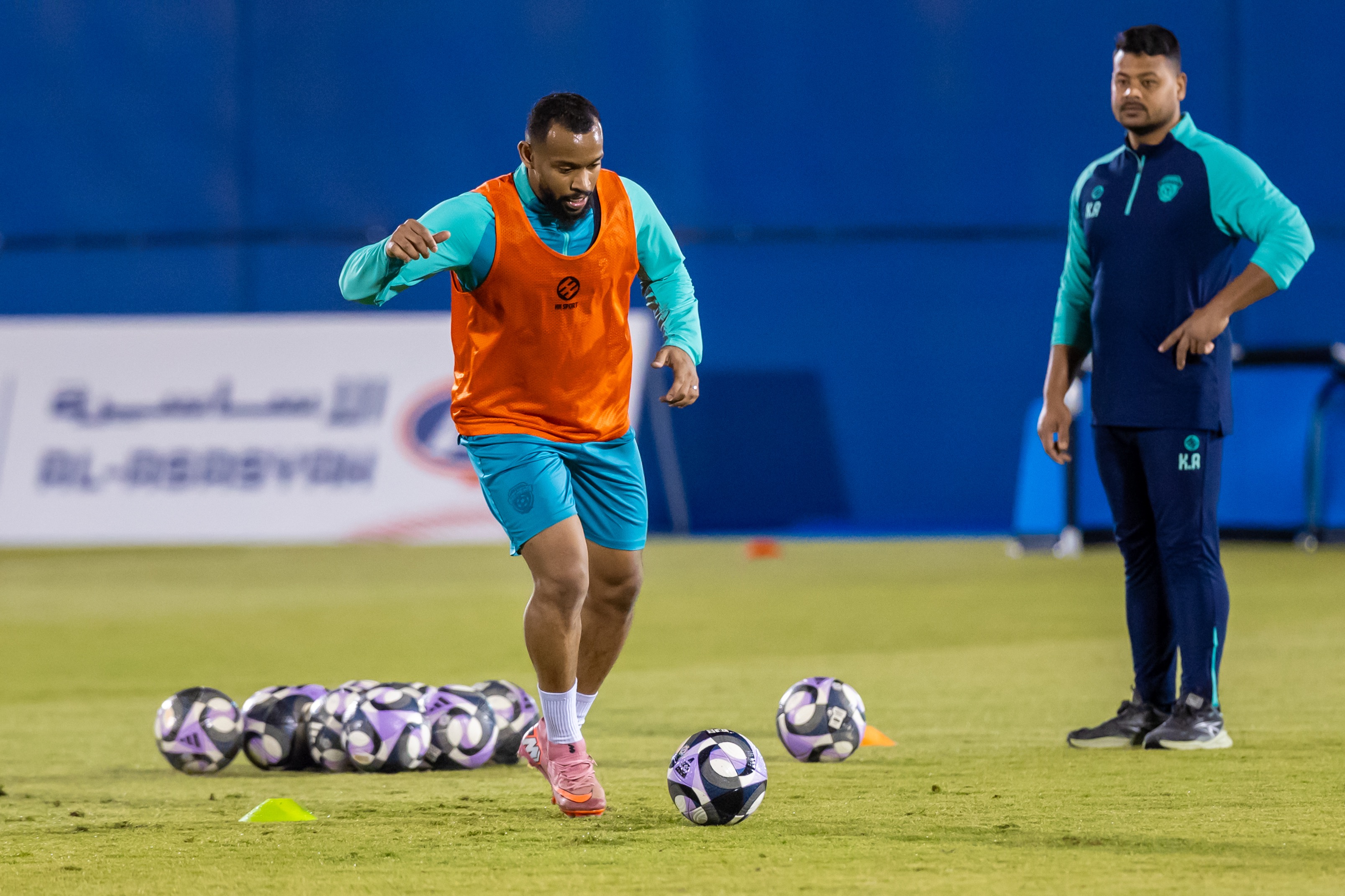 الفيحاء يستأنف تدريباته بحصة مسائية في المجمعة