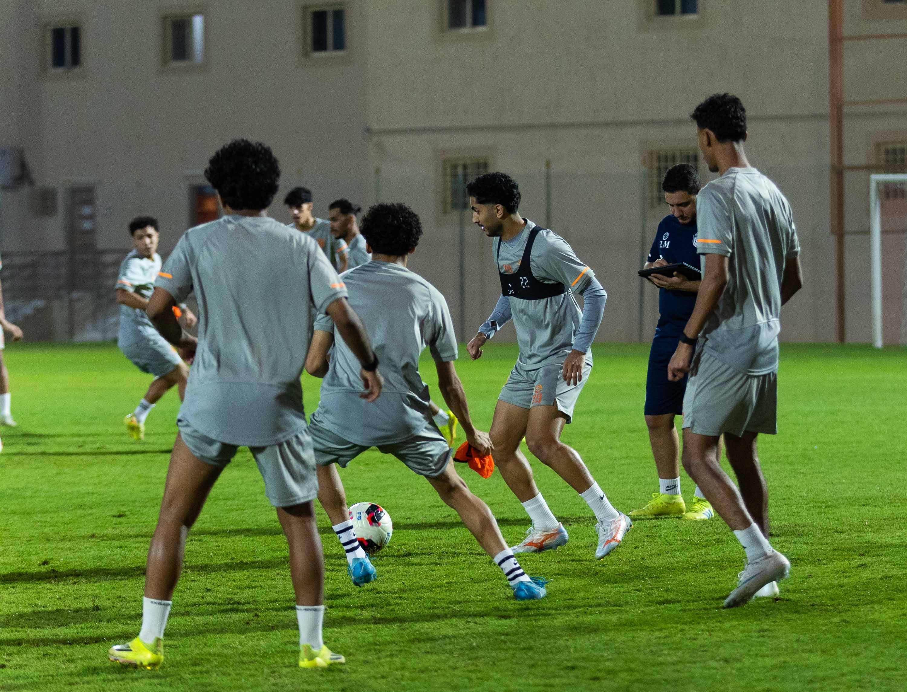 الفيحاء U21 ينهي تحضيراته استعدادًا لملاقاة الهلال .