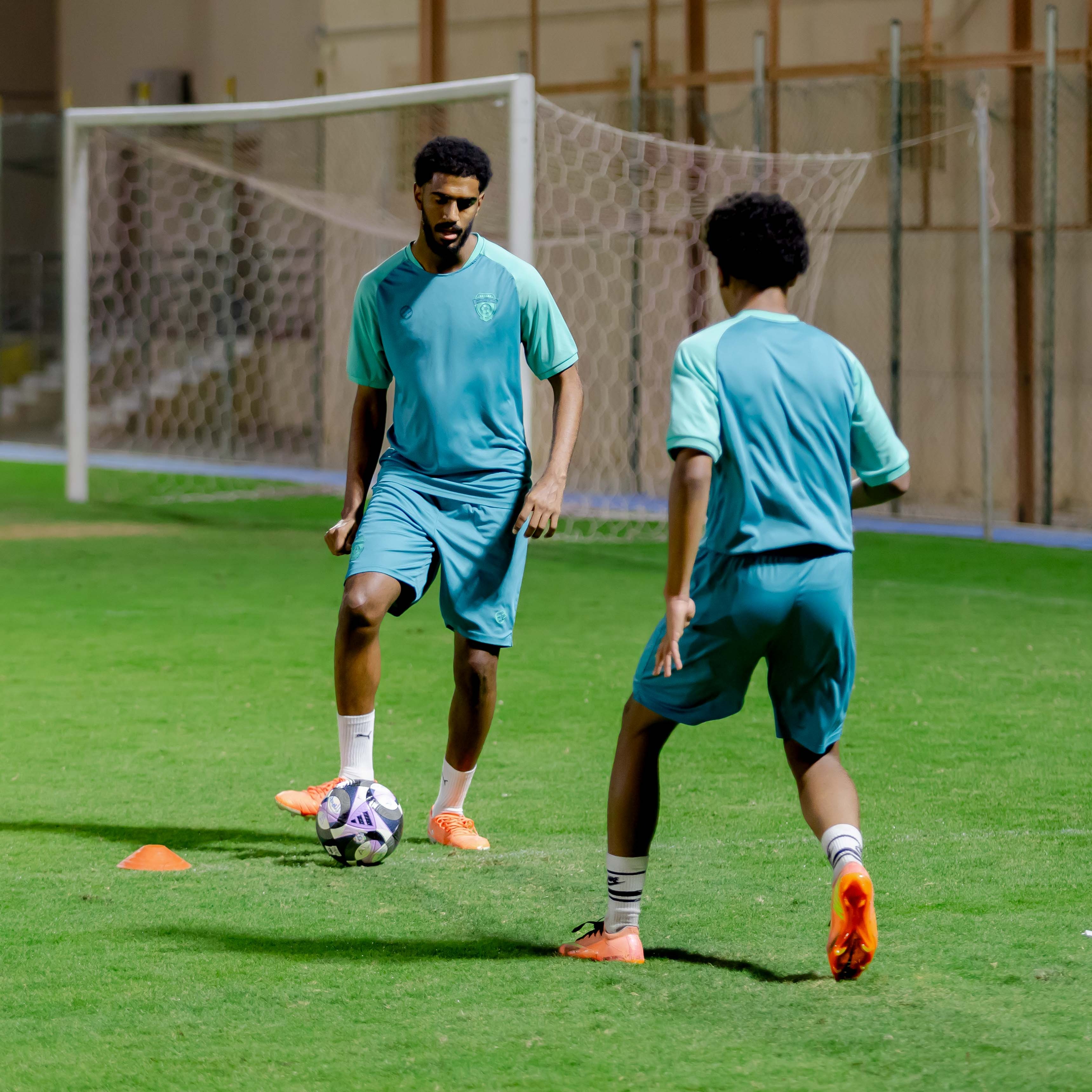 الفيحاء تحت 21 عامًا يُجري تمرينه الرئيس استعدادًا لملاقاة القادسية .