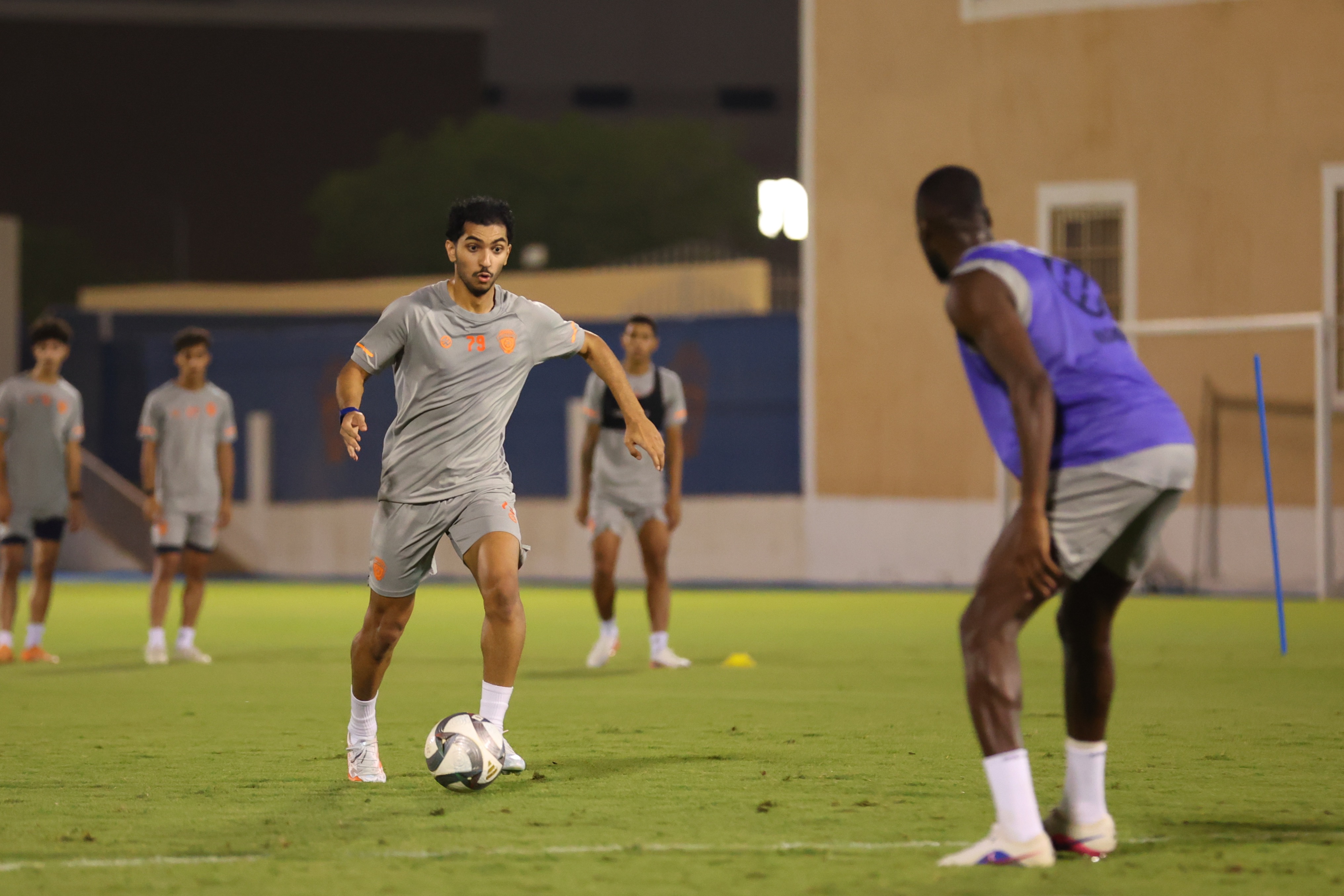 الفيحاء يستأنف تدريباته بعد ودية الشباب