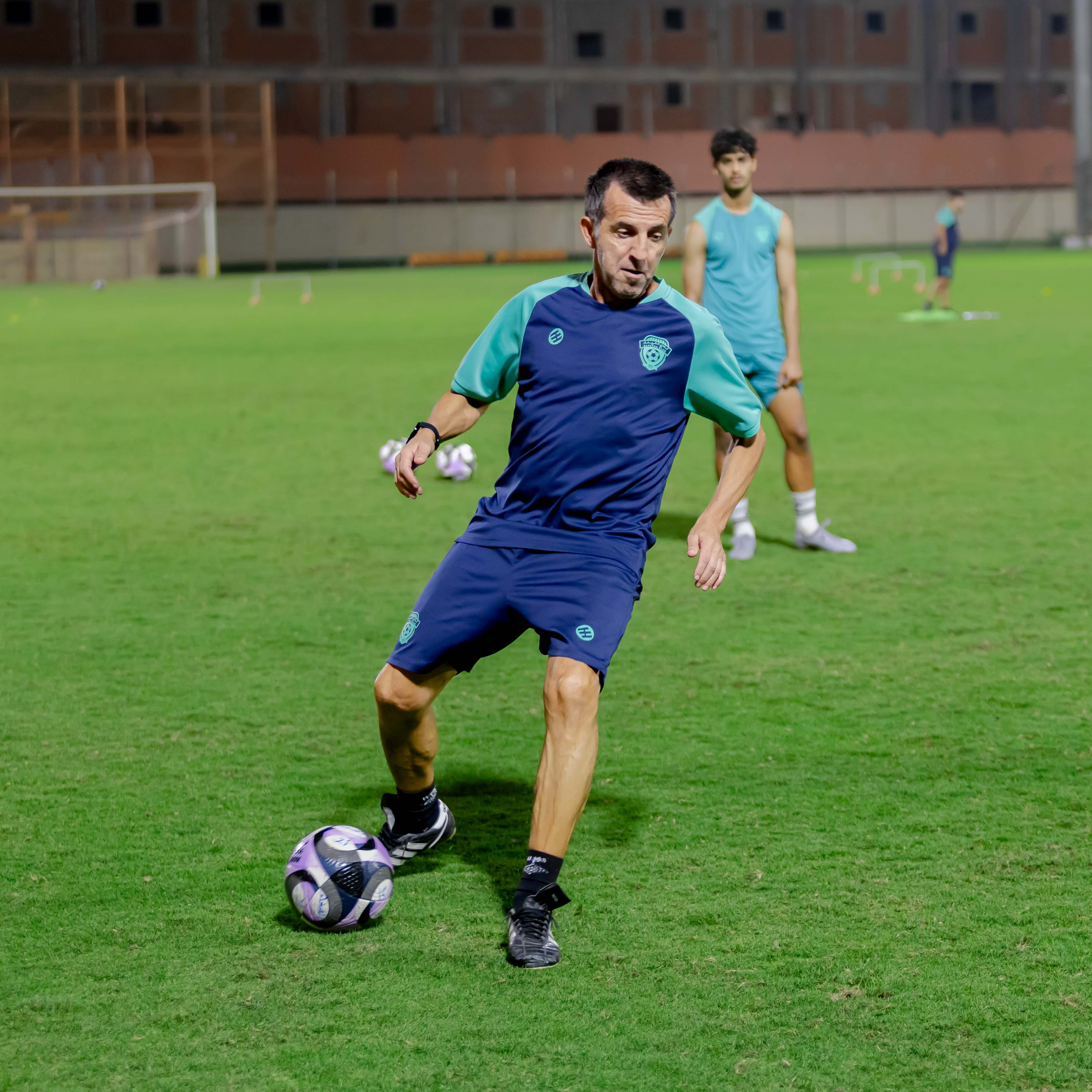 الفيحاء تحت 21 عامًا يُجري تمرينه الرئيس استعدادًا لملاقاة القادسية .