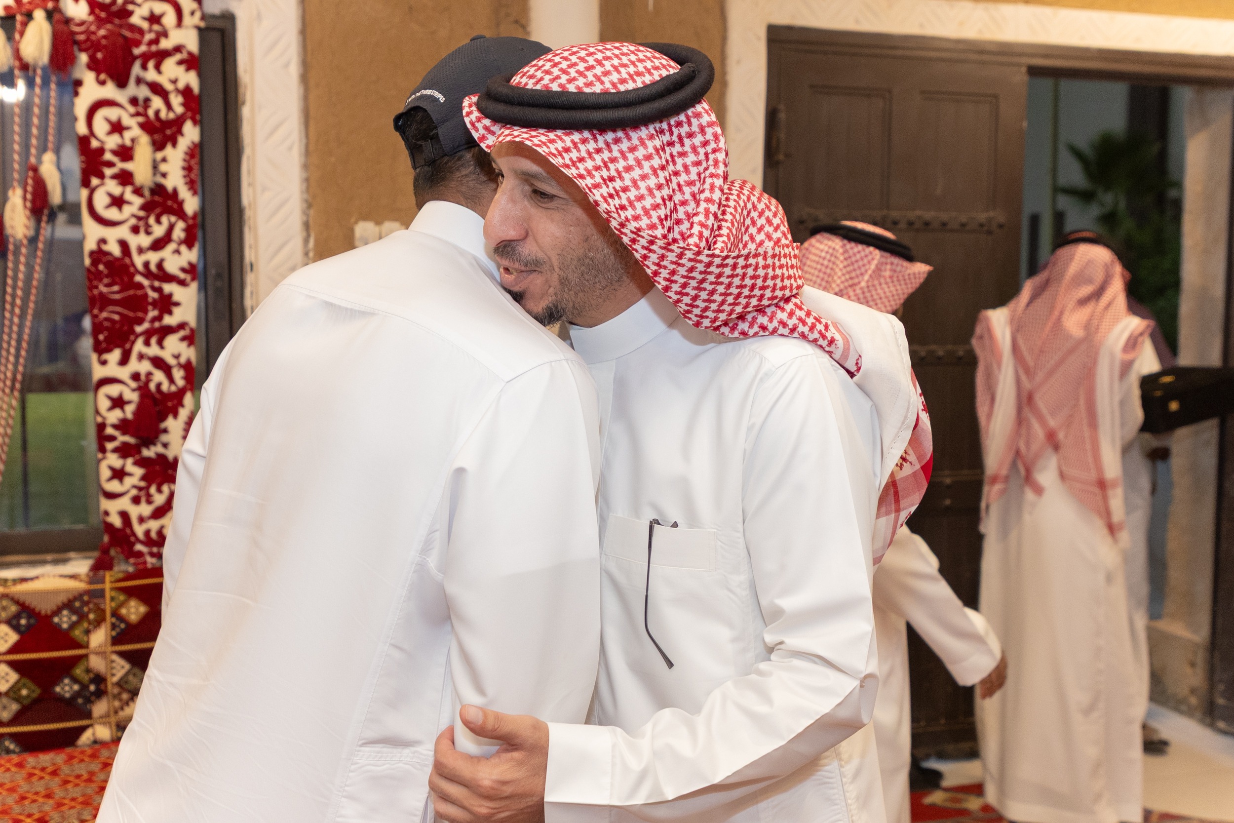 مجلس إدارة الفيحاء يزور نادي الفيصلي