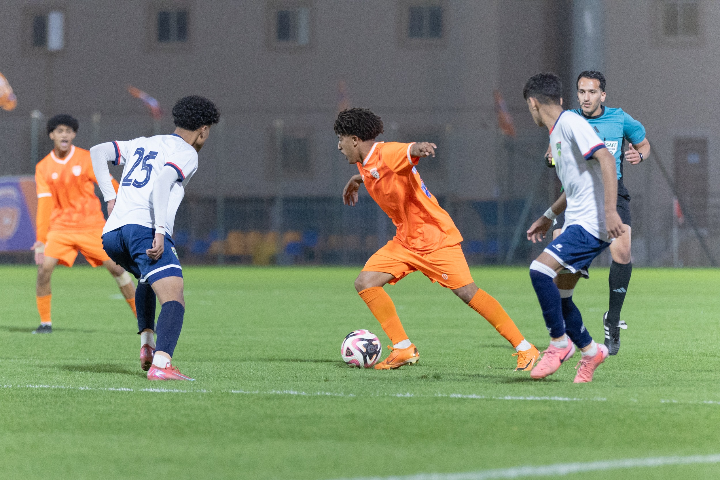 الفيحاء تحت 17 سنة يتعادل ايجابياً امام نظيرة نادي الانصار