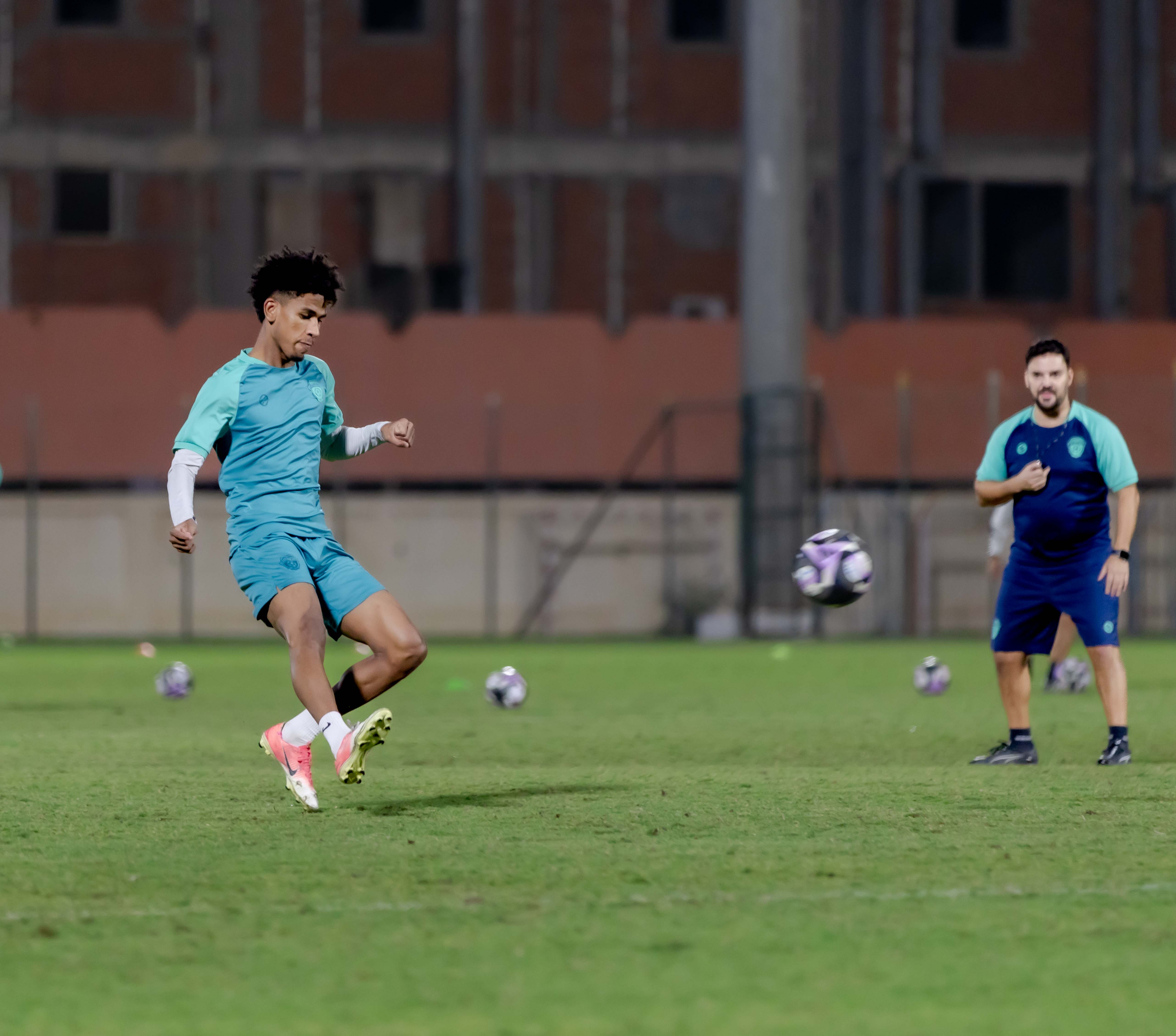 الفيحاء تحت 21 عامًا يُجري تمرينه الرئيس استعدادًا لملاقاة الجبلين .