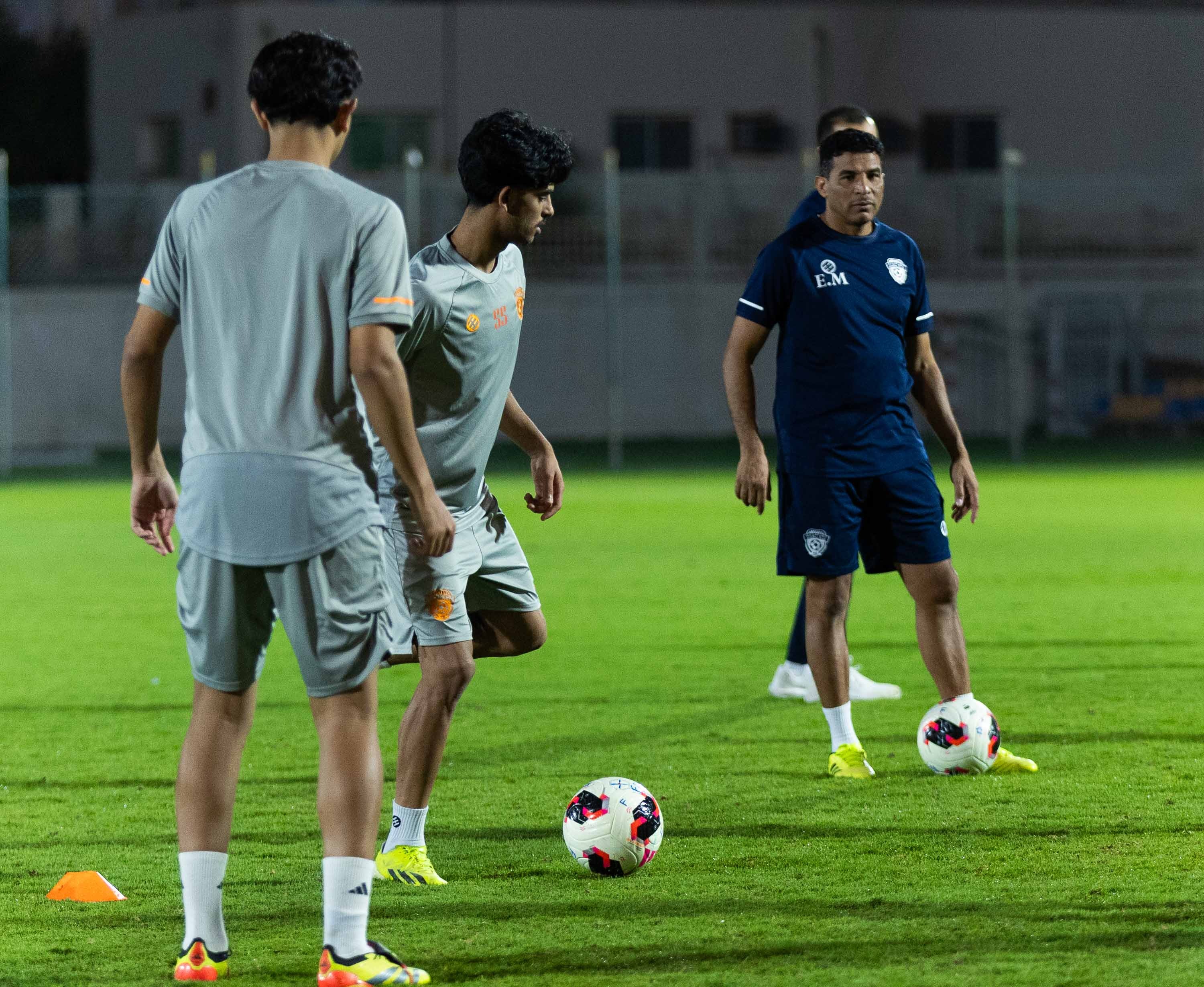 الفيحاء U21 ينهي تحضيراته استعدادًا لملاقاة الهلال .