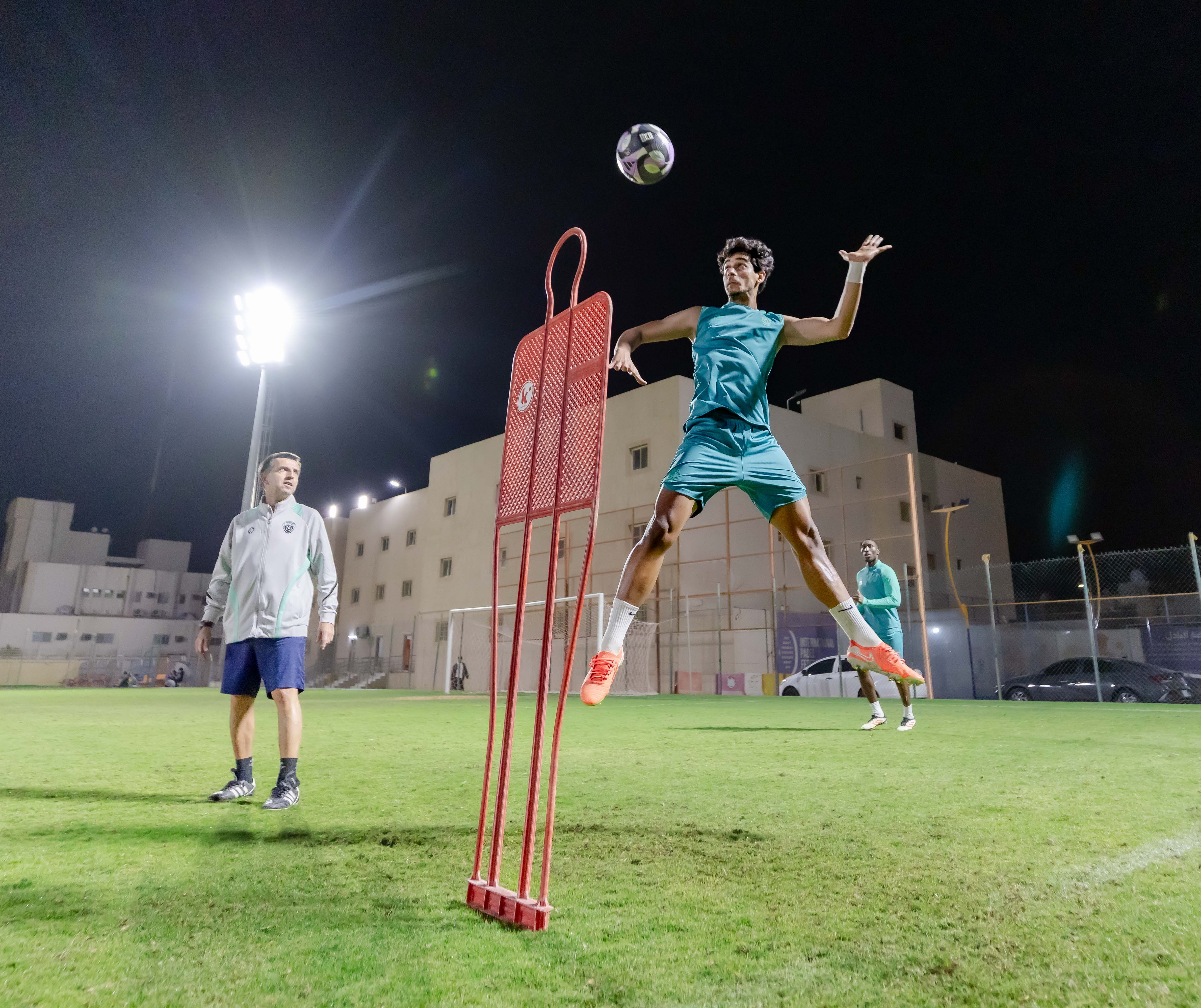 الفيحاء تحت 21 عامًا يُجري تمرينه الرئيس استعدادًا لملاقاة الجبلين .