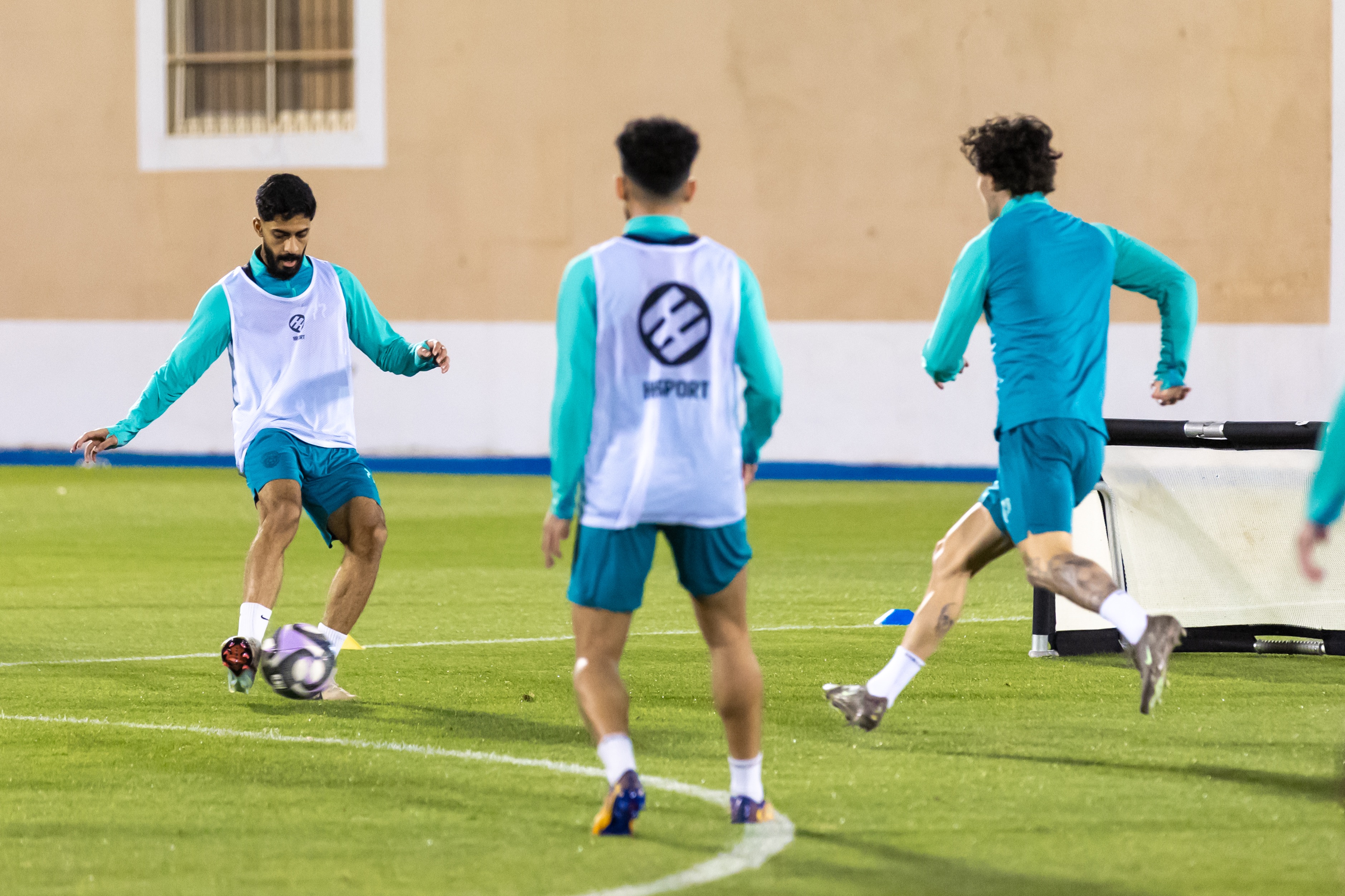 الفيحاء يستأنف تدريباته على ملعب معالي الشيخ عبدالعزيز التويجري بالنادي