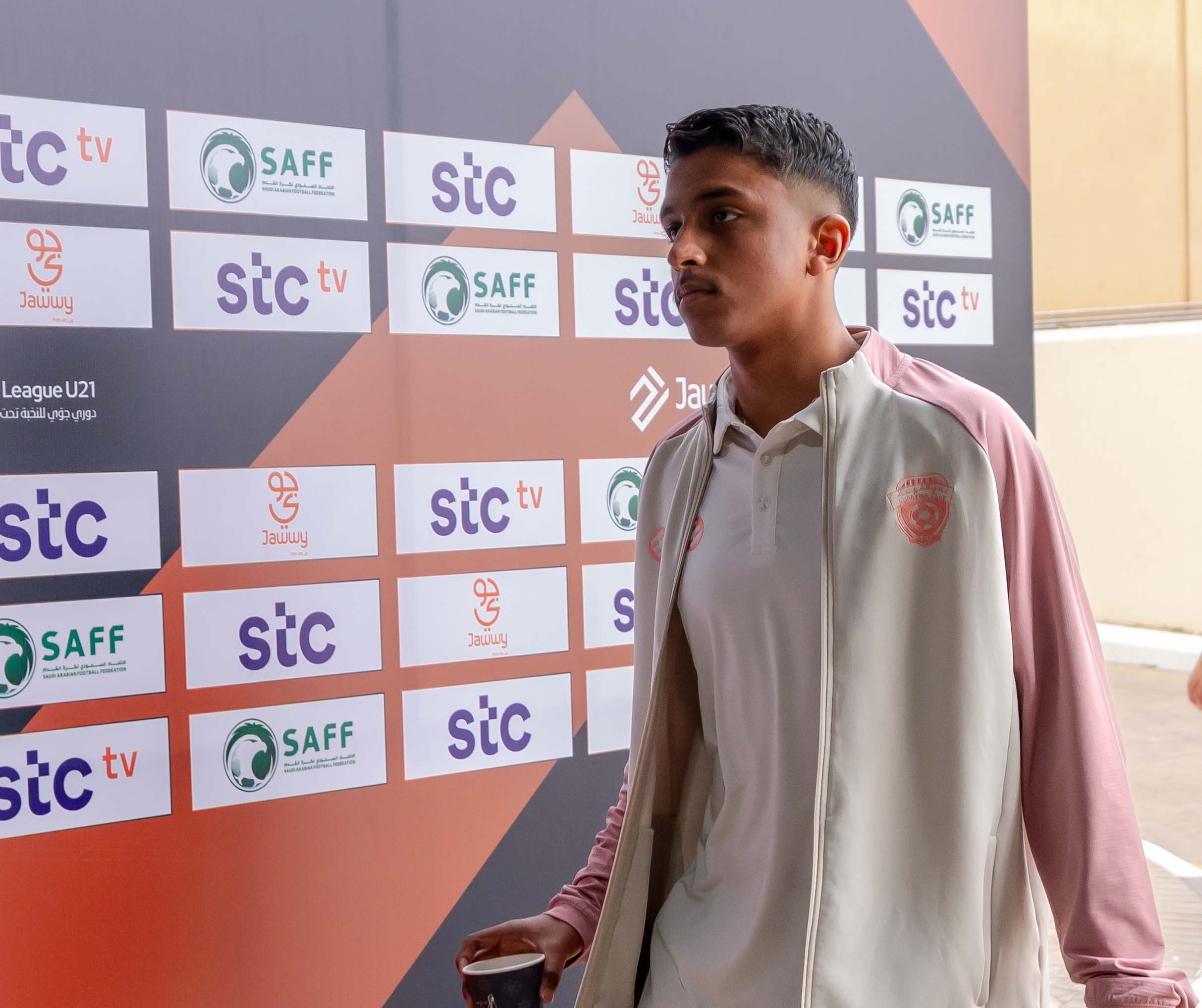 الفيحاء تحت 21 عامًا يخسر لقاء نظيره الهلال ضمن الجولة الثالثة عشر من دوري جوي للنخبة U21 .