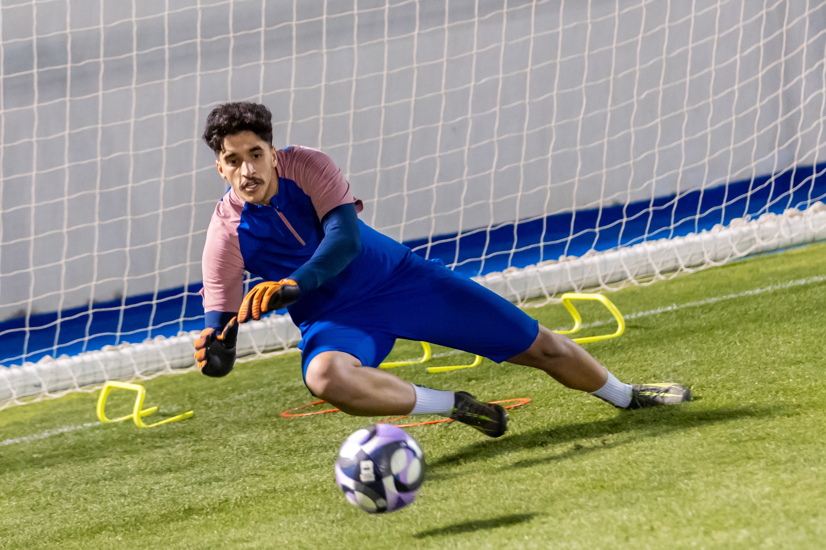 الفيحاء يستأنف تدريباته على ملعب معالي الشيخ عبدالعزيز التويجري بالنادي