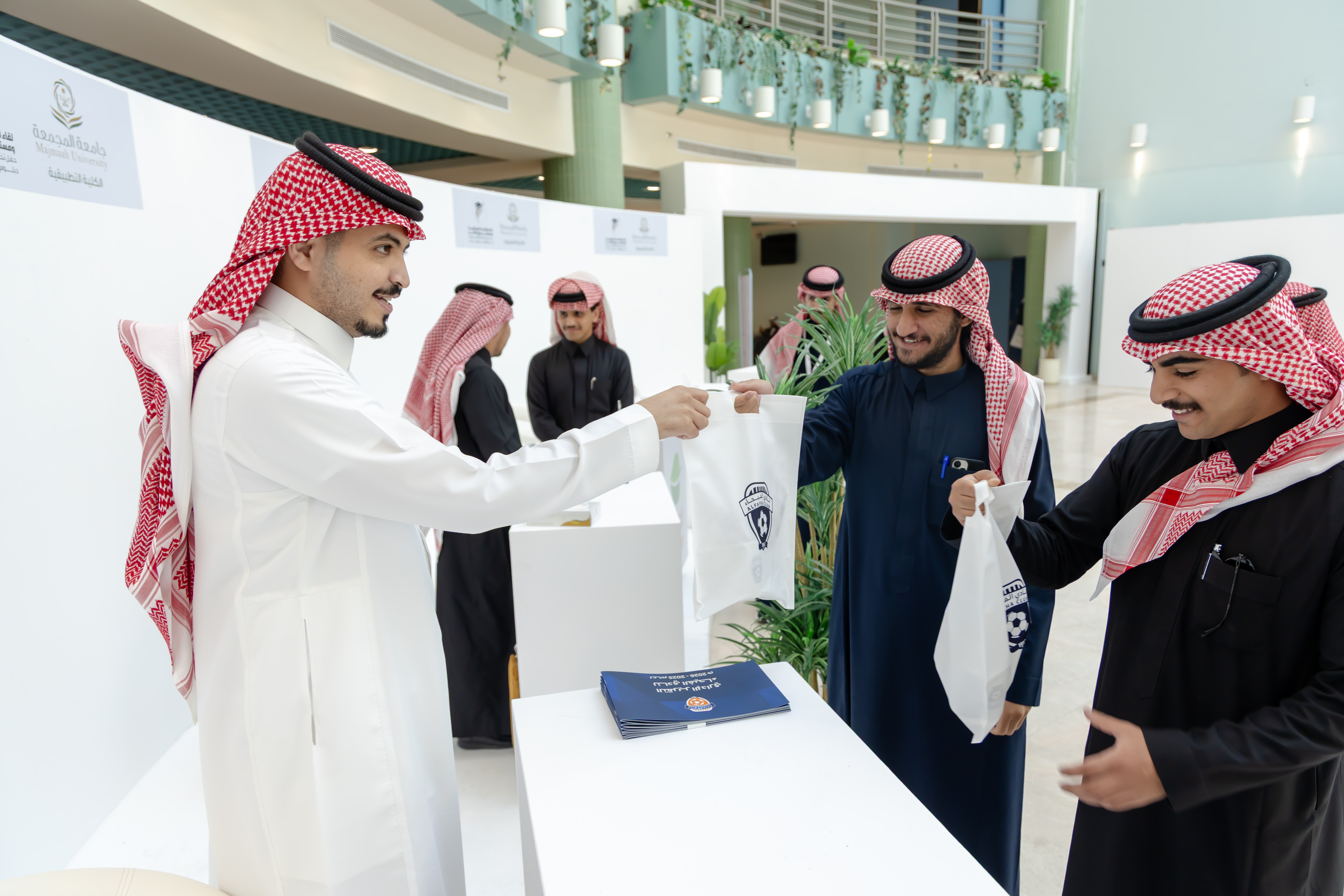 نادي الفيحاء يشارك في لقاء الشراكات الاستراتيجية ومستقبل سوق العمل بجامعة المجمعة