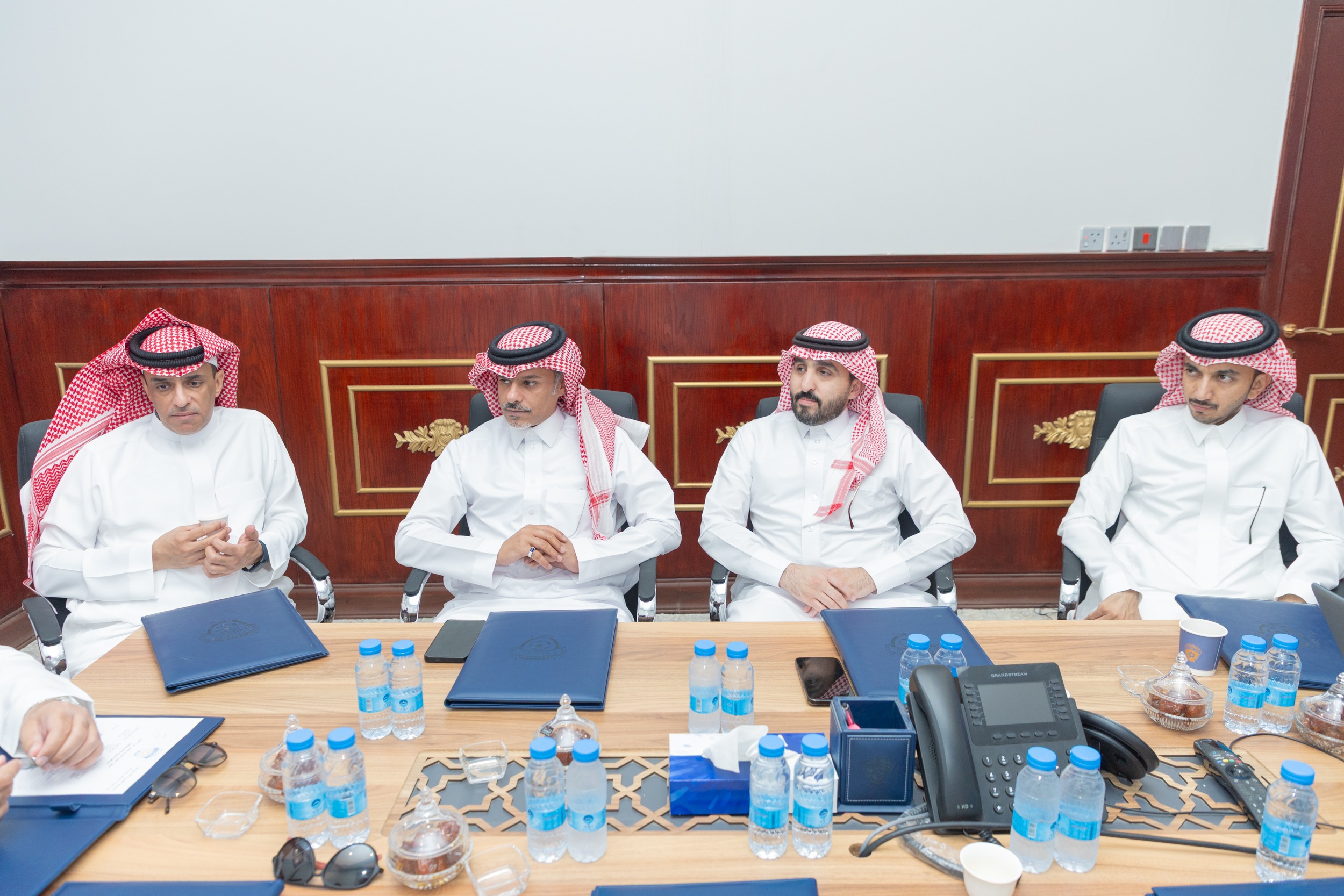 مجلس إدارة النادي يعقد اجتماعه الدوري