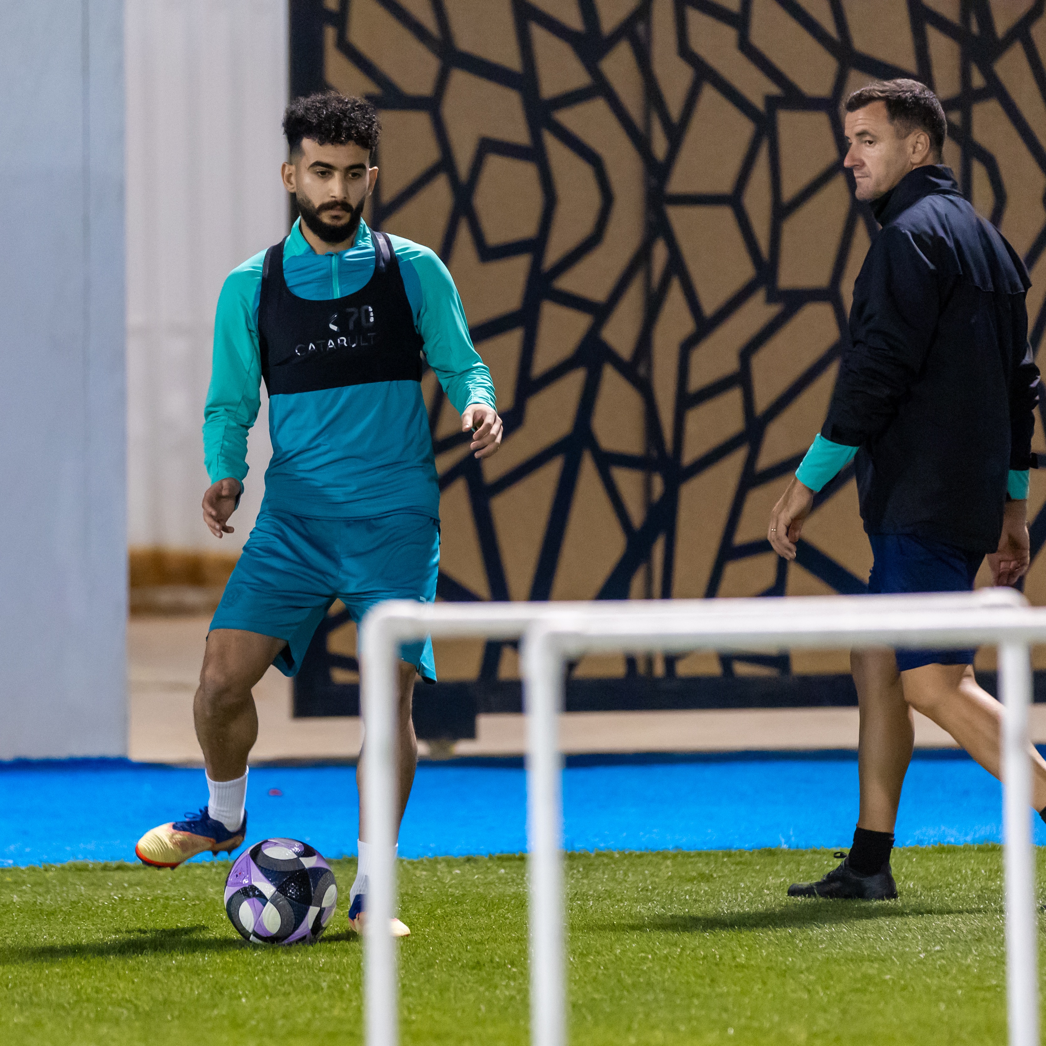 الفيحاء يستأنف تدريباته على ملعب معالي الشيخ عبدالعزيز التويجري بالنادي